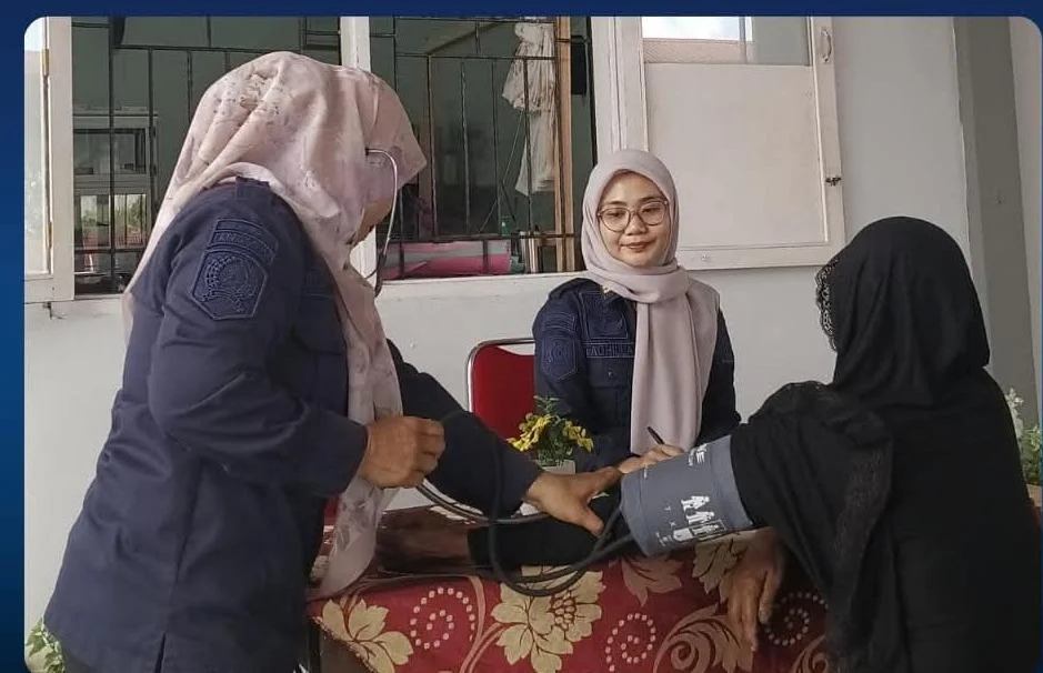 Peduli Kesehatan Masyarakat, Lapas Solok Gelar Cek Kesehatan Gratis untuk Keluarga Warga Binaan