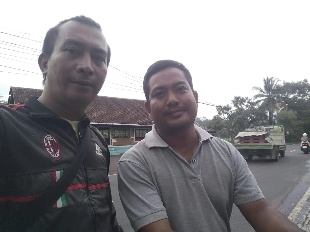 Pelaksanaan Galian Optik Darat Telkom Yang Jarak Pekerjaannya Menempuh  Daerah Ciamis-Banjar Semua Perijinan Sudah Ditempuh
