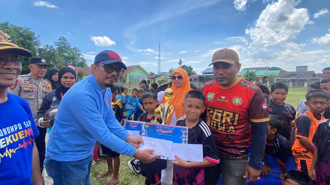 Semarak Hardiknas Cup 2, KKGO Kec. Bontonompo, SDN Bontorikong Menjadi Juara 1 Dalam Turnamen Sepak Bola Mini
