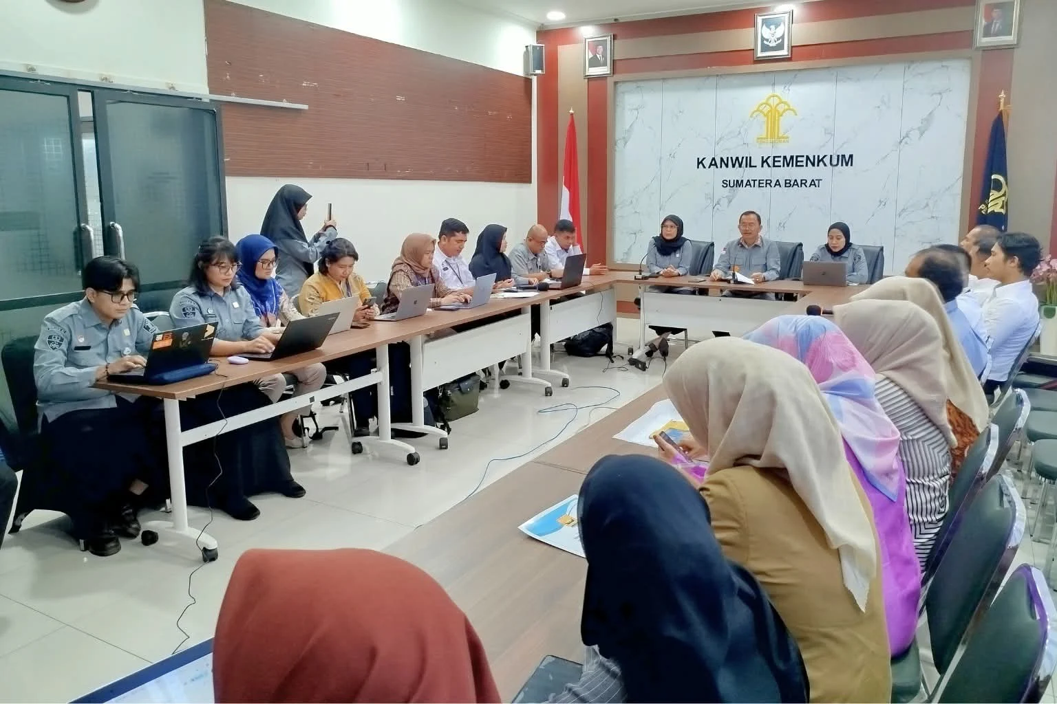 Pertahankan Prestasi Nasional, Kemenkum Sumbar Bedah Ekosistem KI Lewat Deep Interview
