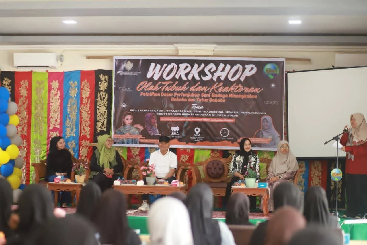 Wawako Buka Workshop Olah Tubuh dan Keaktoran Seni Budaya Minangkabau
