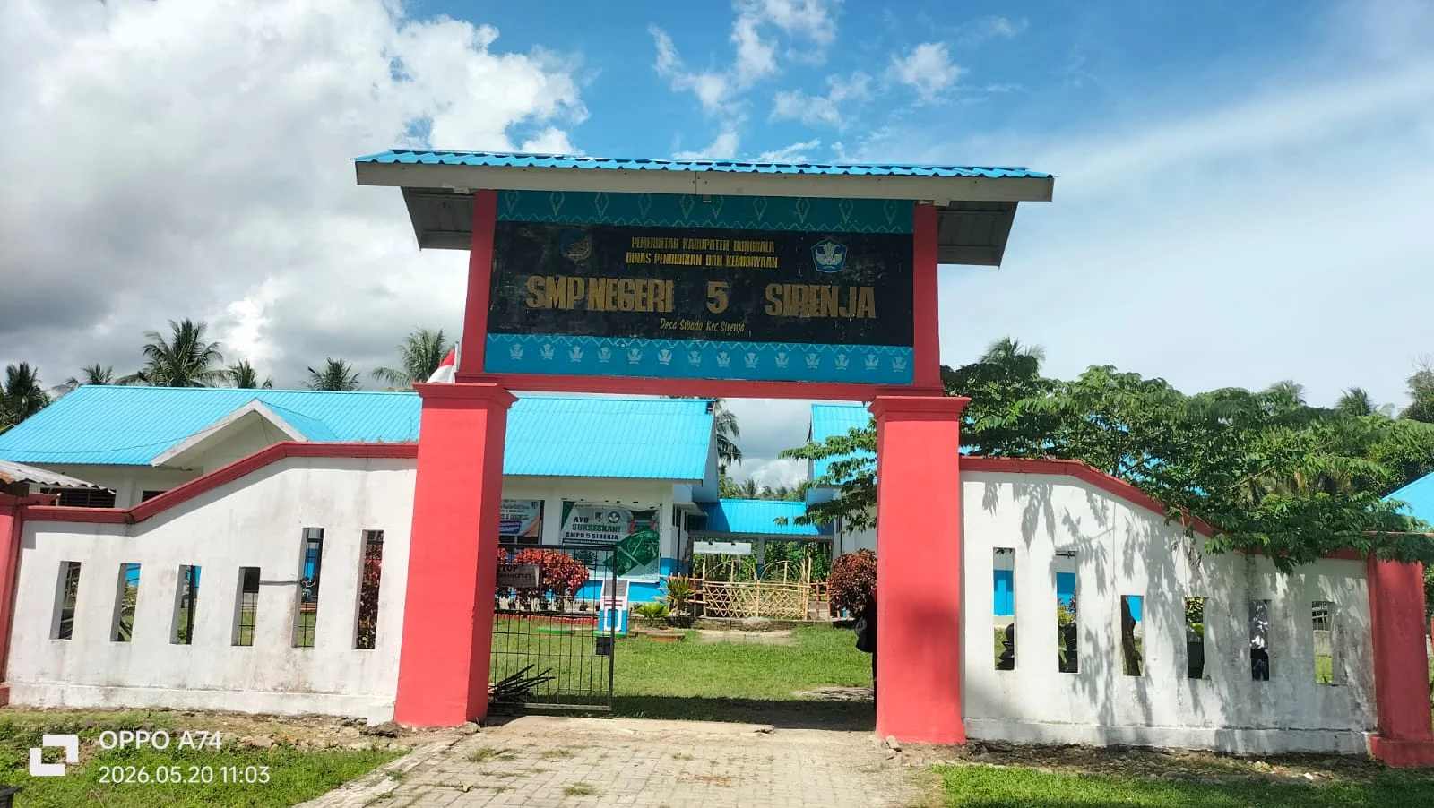 Kepsek SMP Negeri 5 Sirenja Darmawati, S.Pd. M.Pd, Syukur Alhamdulillah Dapat Predikat Adiwiyata Kab. Donggala, 2026 Menuju Adiwiyata Nasional 