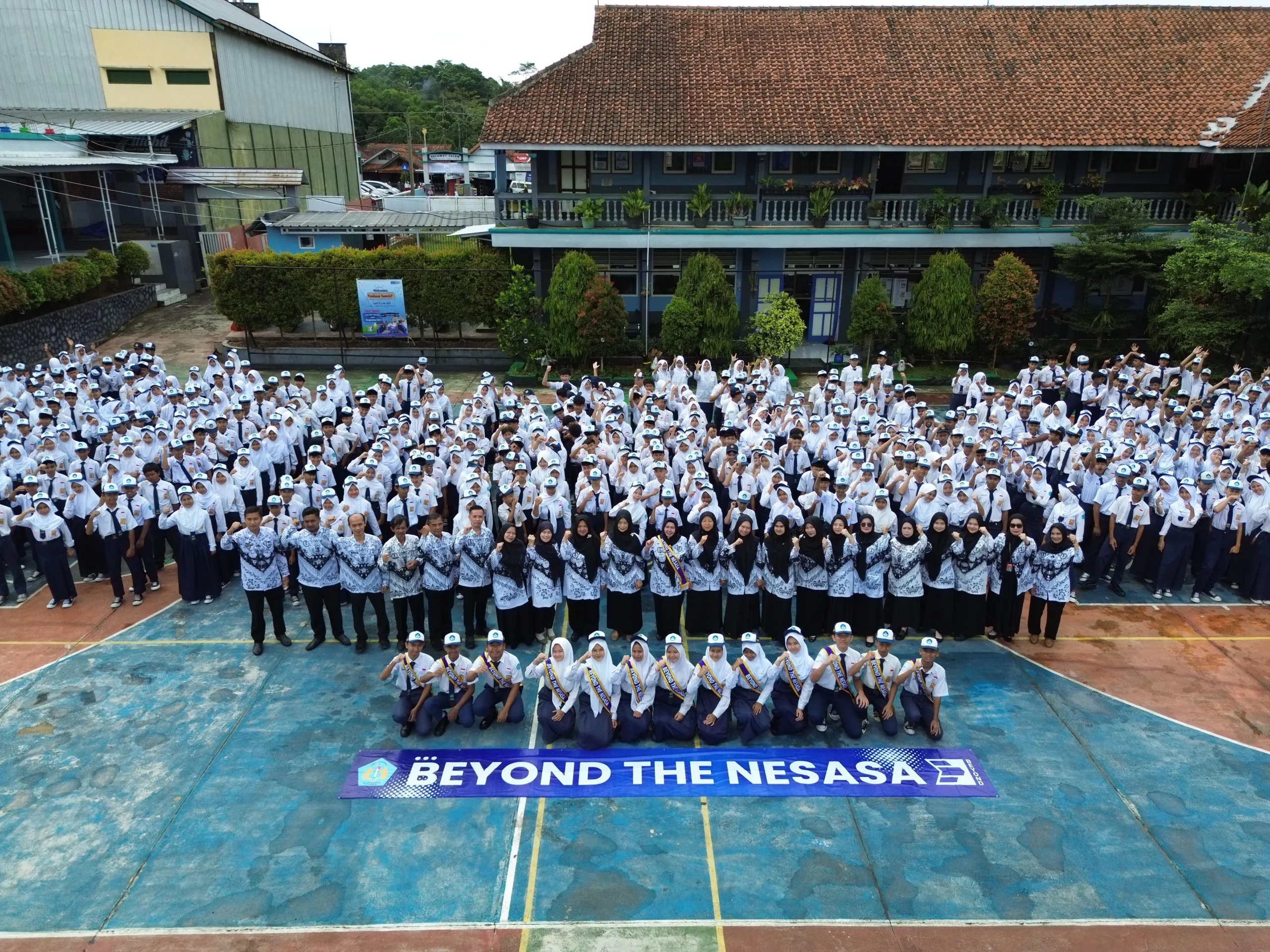 Segenap Keluarga Besar SMP Negeri 1 Sadananya(NESASA) Mengucapkan Selamat Memperingati Hari Lahir Pancasila Ke-81,Tahun 2026 Sebagai Bentuk Refleksi Dan Internalisasi Nilai-Nilai Luhur Pemersatu Bangsa