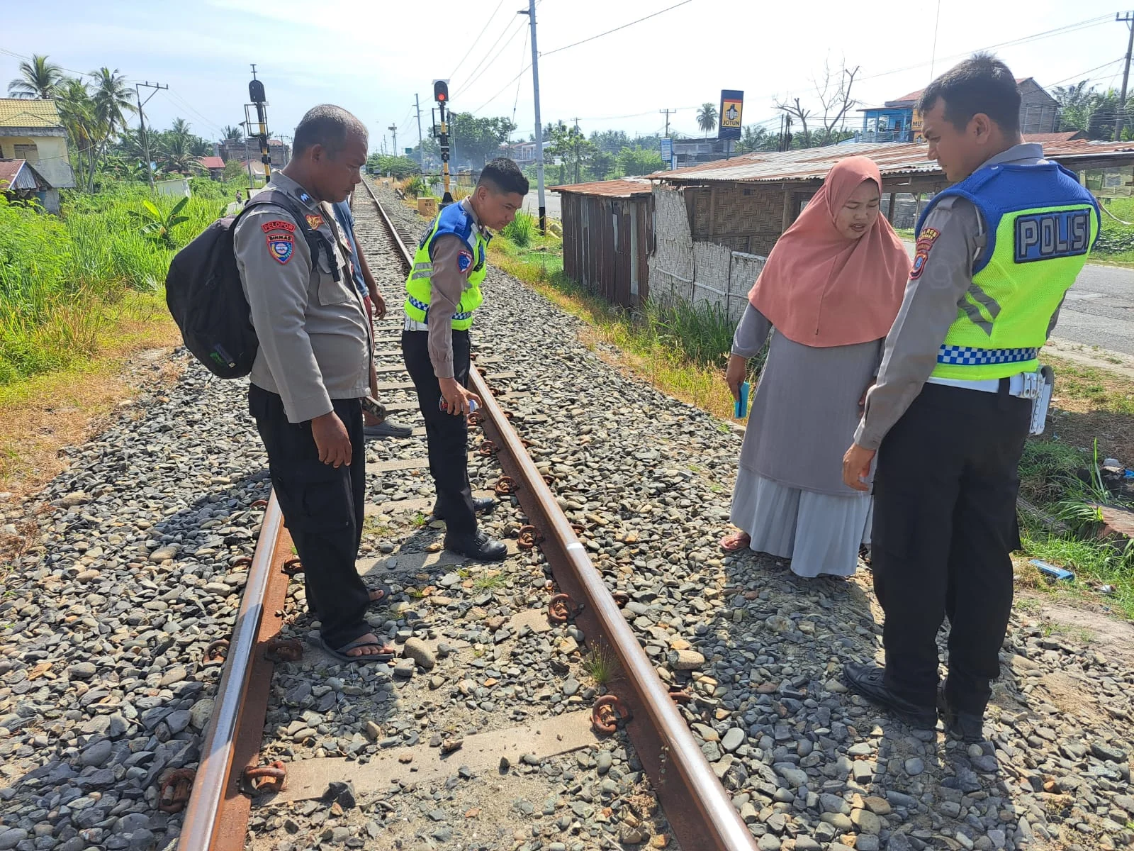 PEJALAN KAKI MENINGGAL DUNIA TERTABRAK KERETA API DATUK BELAMBANG DI MEDANG DERAS