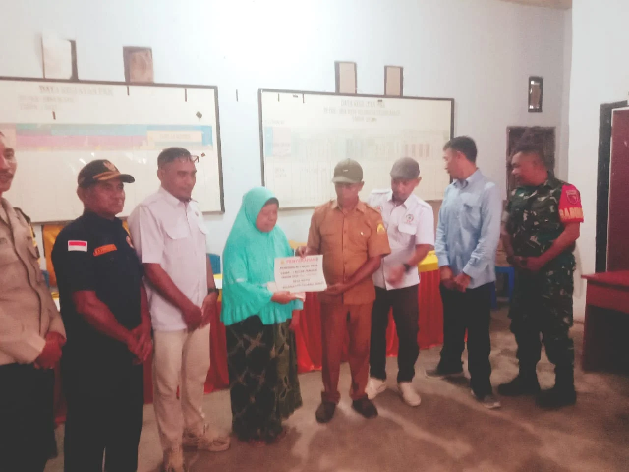 KEPALA DESA WAYO,SALUR BLT DD program Asasita pemerintahan Republik Indonesia. 
