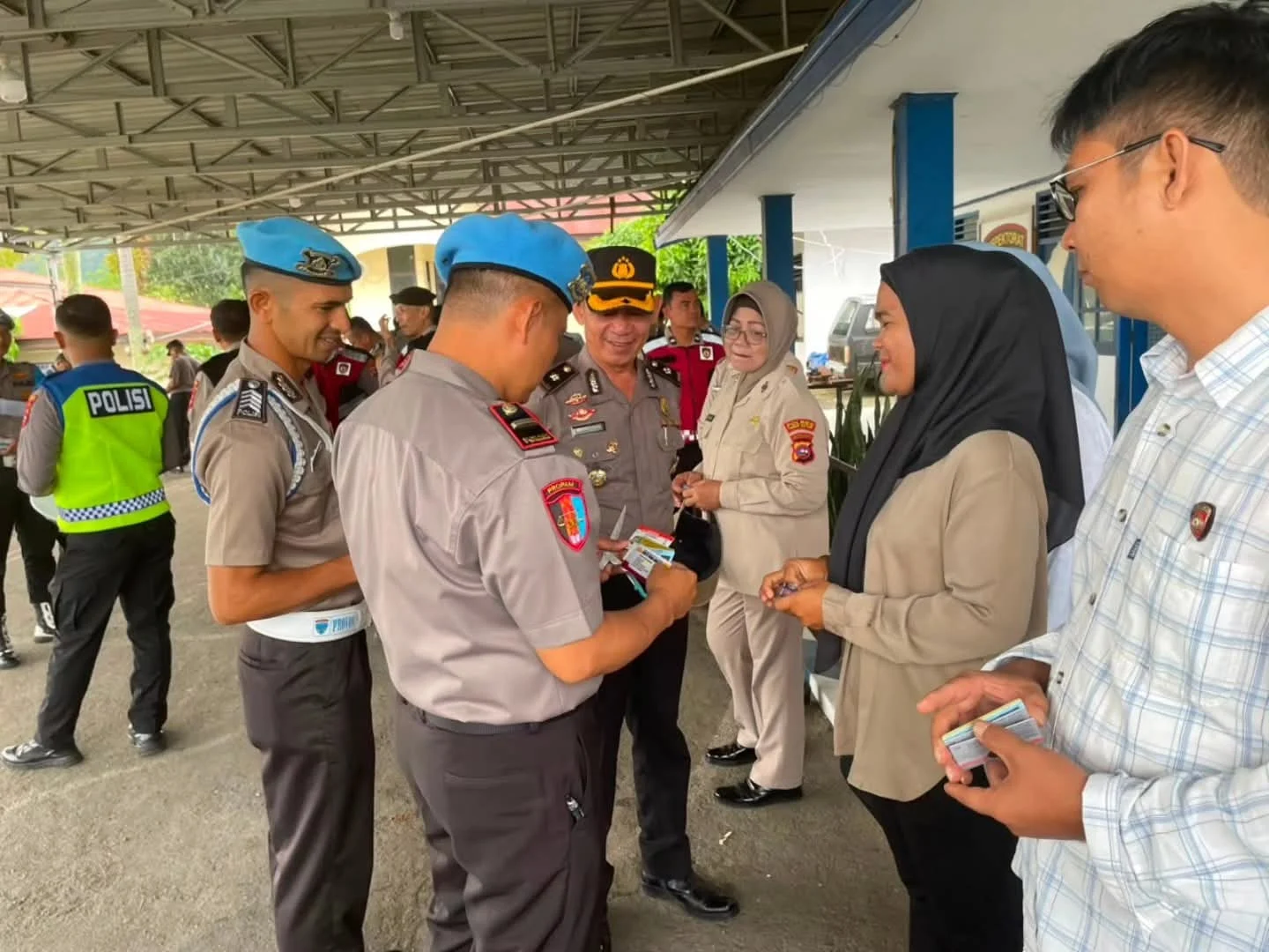 Sip Propam Polres Tanah Datar Laksanakan Gaktiblin kepada Personel Usai Apel Pagi
