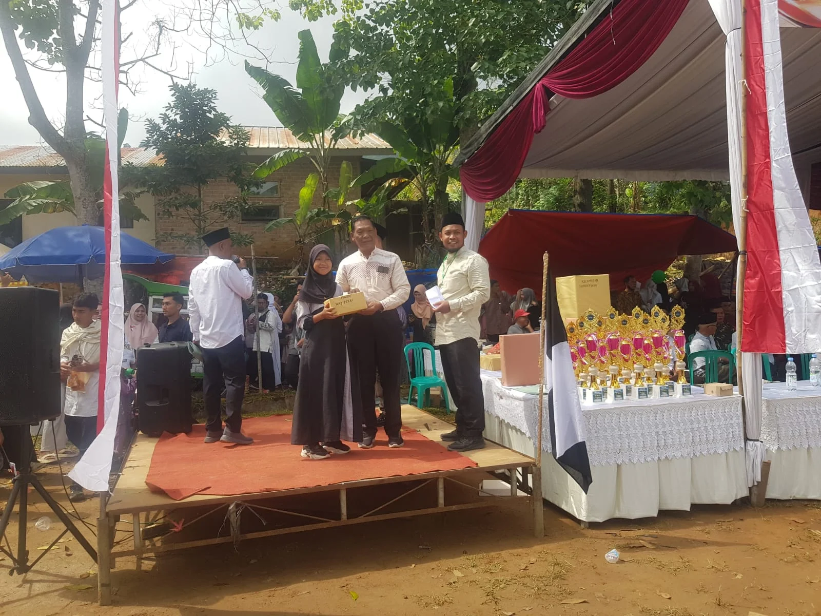 Sambut 1Muharam1448Hijriah,
Masyarakat Sumber Jaya Lampung Barat,Antusias Gelar Pawai Bersama