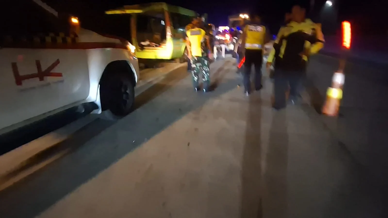 Kapolres Batu Bara Turun Langsung Tangani Kecelakaan  Travel Darma Putra di Tol Lima Puluh–Indrapura
