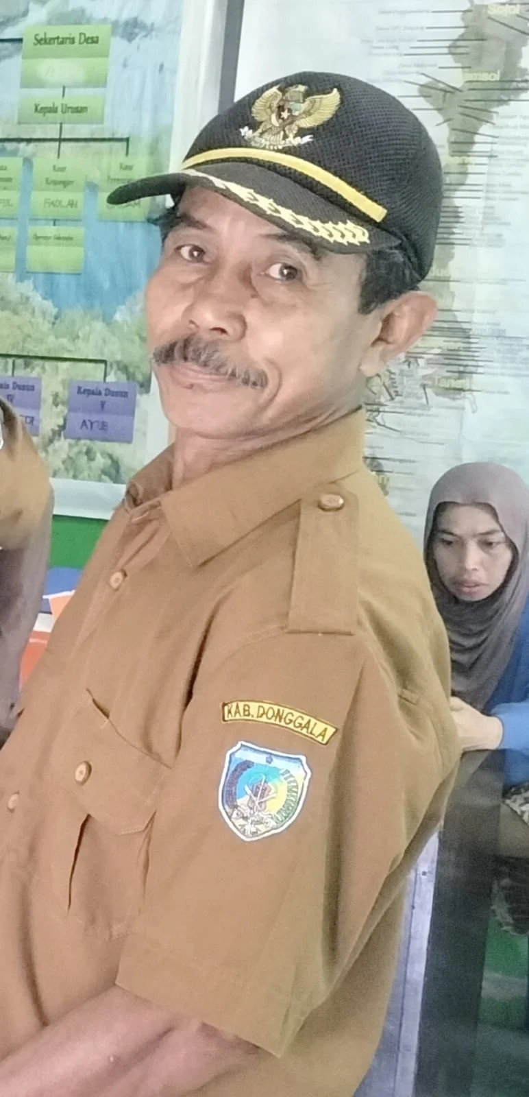 Desa Tolongano, Kec. Banawa Selatan Salurkan Bantuan BAPANAS Untuk Warga Penerima KPM, Sebanyak 339 KK, Serta Periksa Kesehatan Gratis Dari Puskesman Kamiseivi Lembasada
