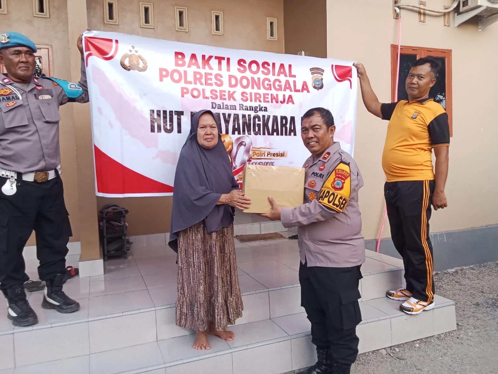 Kapolres Donggala, Melalui Kapolsek Sirenja Iptu Ahmat Coridji, HUT Bhayangkara Ke 80 Dan HKGB Ke 74, Tingkatkan Solidaritas Internal dan Rasa Kekeluargaan Di Lingkungan POLRI.