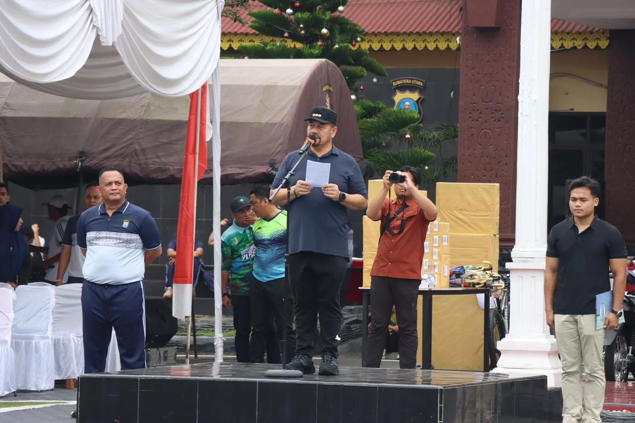 POLRES BATU BARA GELAR OLAHRAGA BERSAMA FORKOPIMDA DAN KELUARGA BESAR POLRES DALAM RANGKA HARI BHAYANGKARA KE-80
