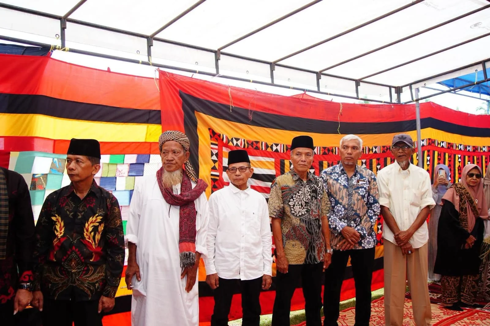 Bupati Eka Putra Ajak KAN Pangian Perkuat Peran Adat Lindungi Generasi Muda