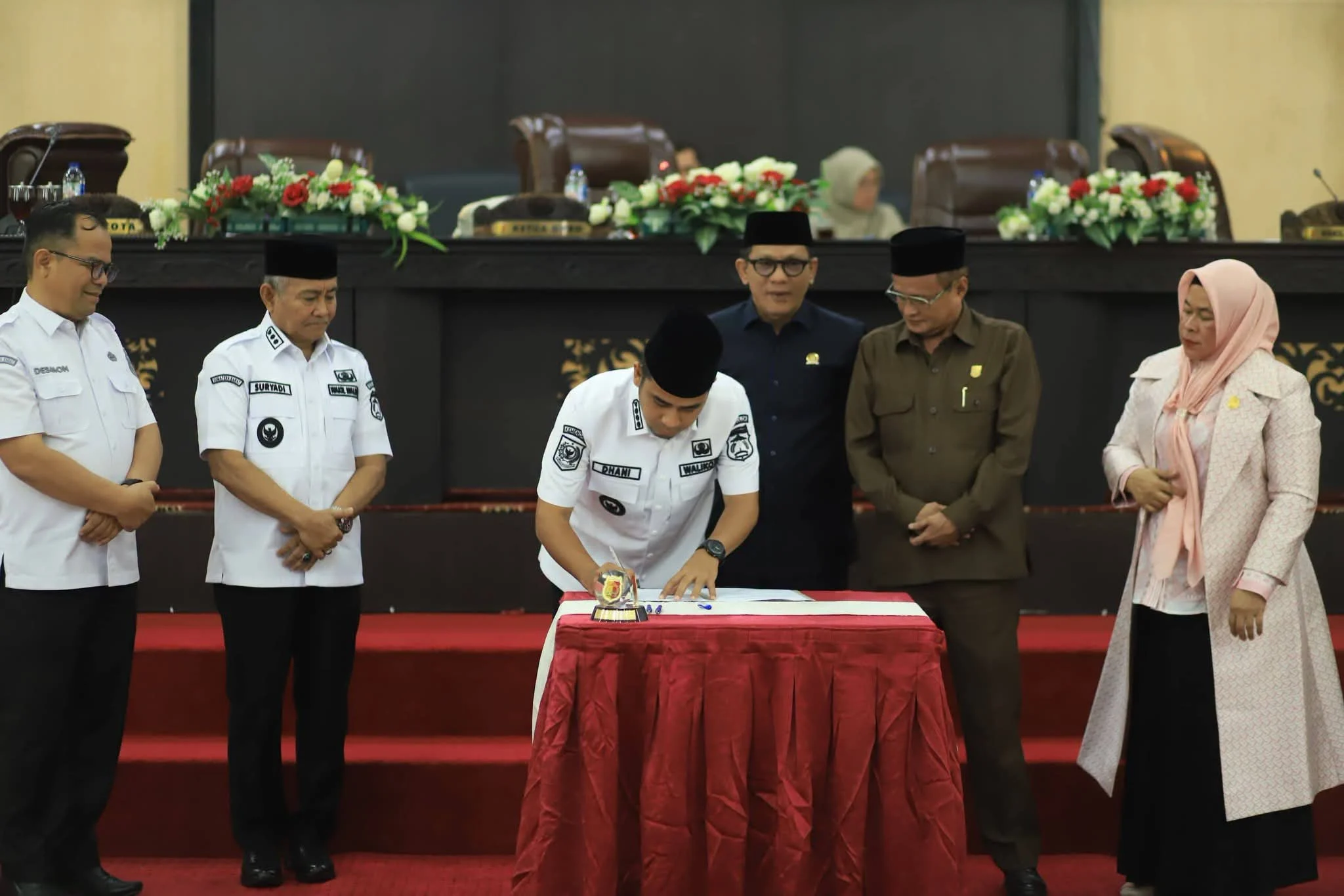 Wako dan Wawako Solok Hadiri Sidang Paripurna Persetujuan Bersama Ranperda Pertanggungjawaban Pelaksanaan APBD Tahun Anggaran 2025