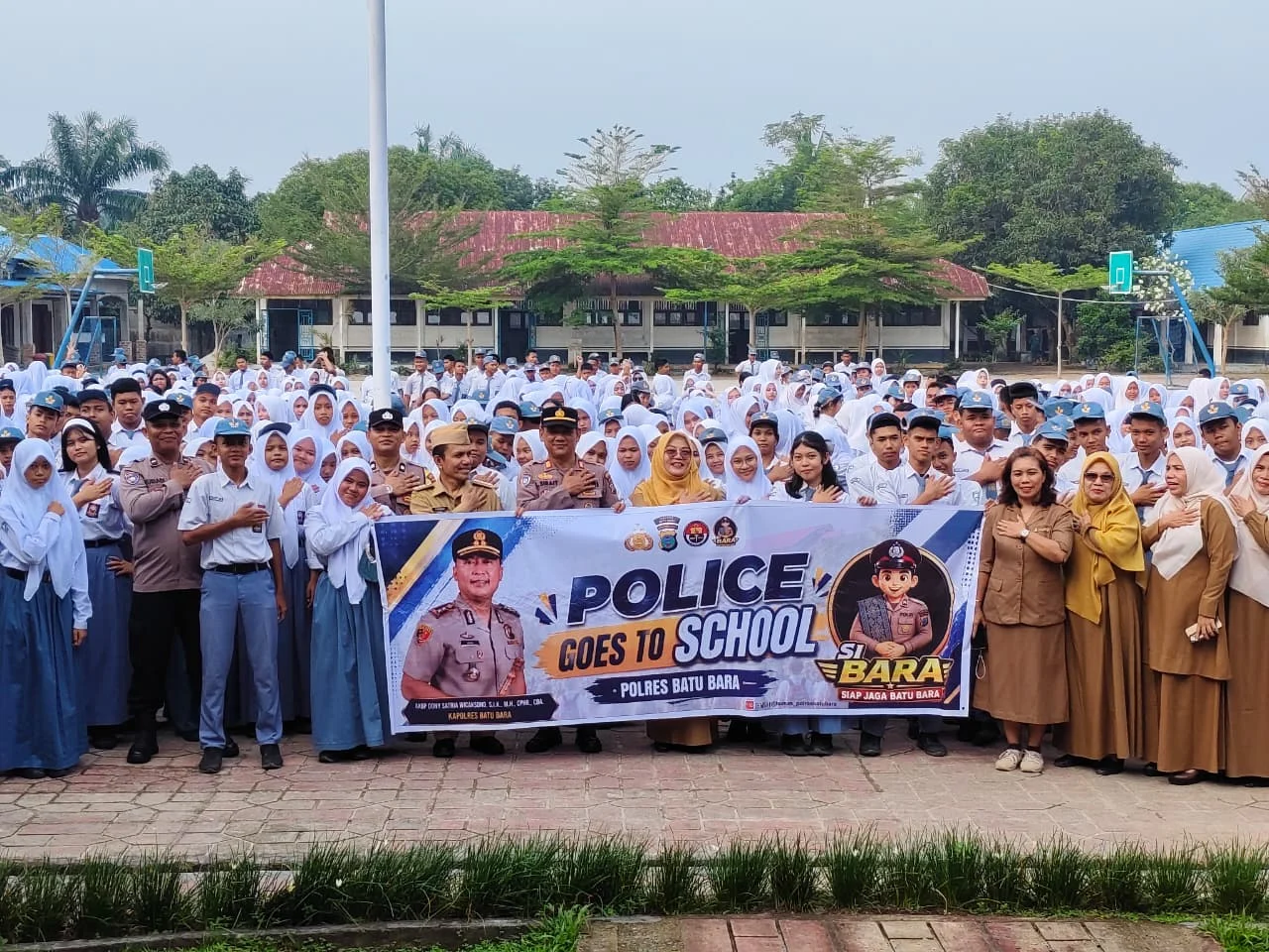 Polres Batu Bara Serentak Laksanakan Police Go To School di 15 SMA/SMK, Tanamkan Disiplin dan Kesadaran Hukum Sejak Dini

