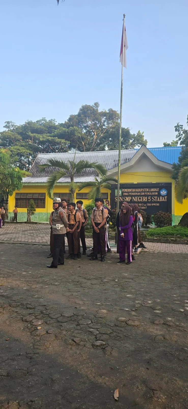 Ciptakan Generasi Muda Tertib Berkendara, Satlantas Polres Langkat Bekali Pelajar SMP
