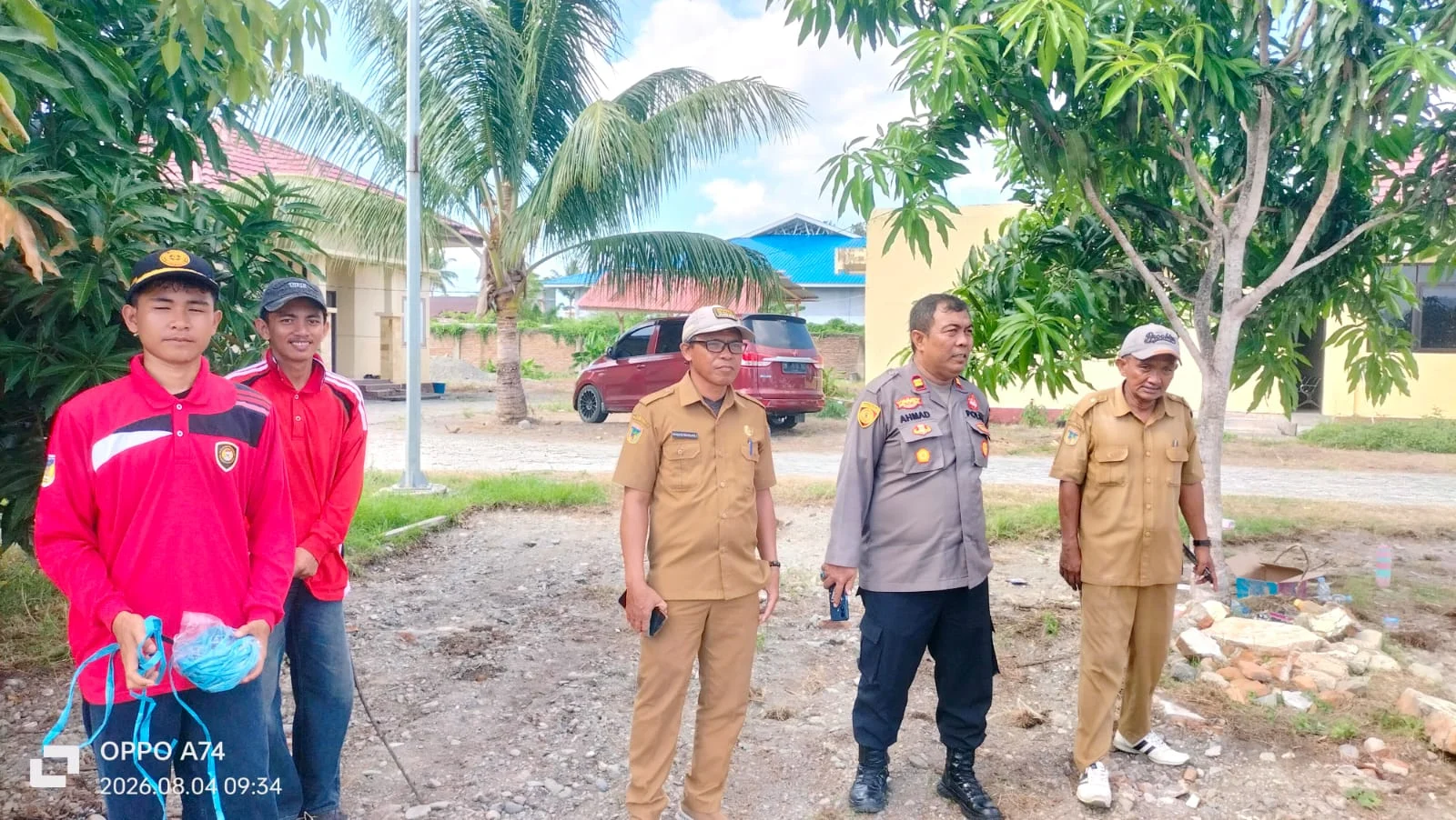 Kapolsek Donggala, Melalui Kapolsek Sirenja Iptu Ahmat Coridji, Mewakili Camat Sirenja Kasi Trantib Rogers, Meninjau Paskibraka Dan lokasi Persiapan Upacara HUT RI Ke - 81- 2026, Di Lapangan Mako Polsek Sirenja