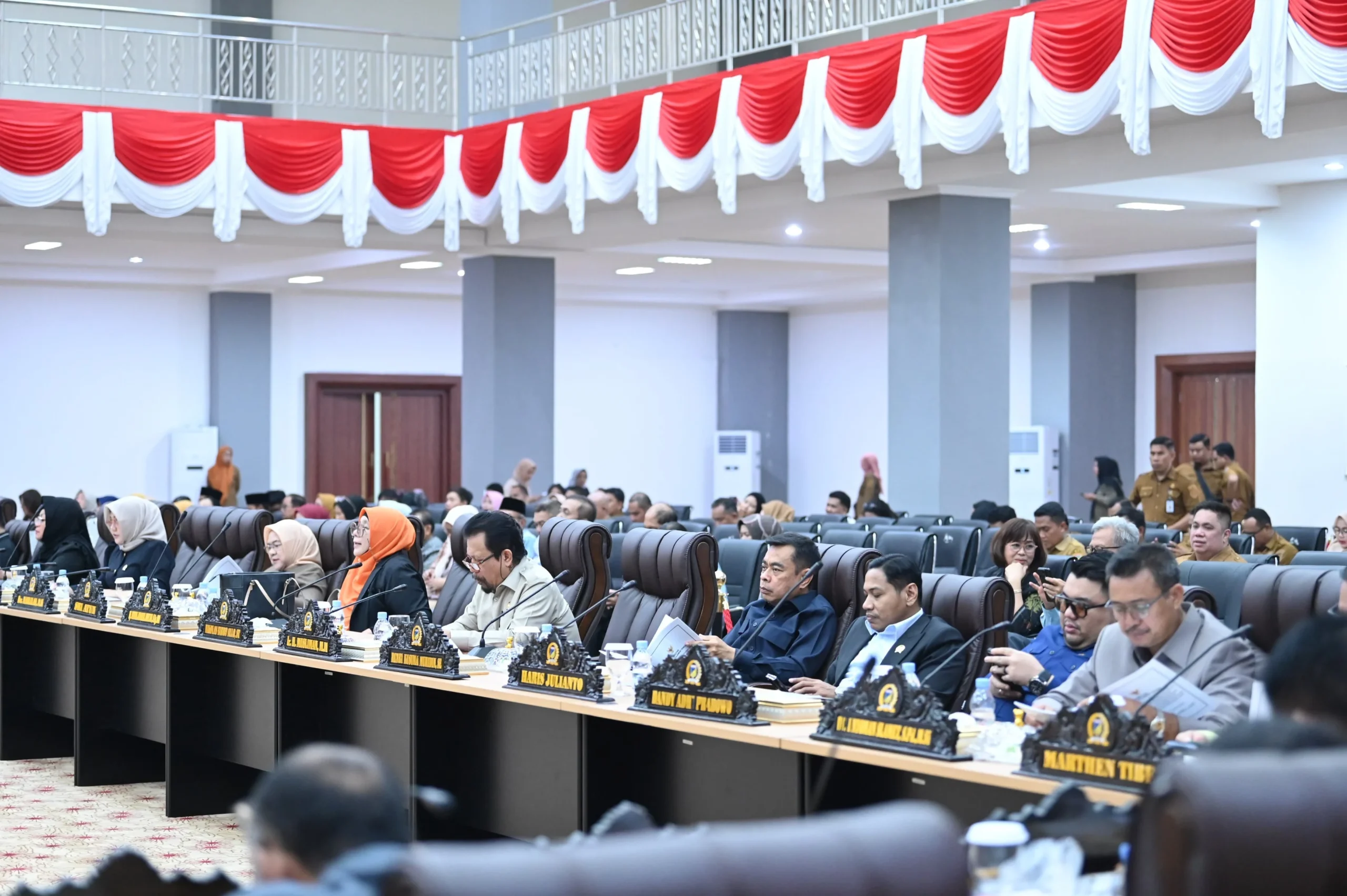 *Wagub Reny Sampaikan Perubahan KUA-PPAS 2026, Ekonomi Sulteng Tumbuh 8,32 Persen*