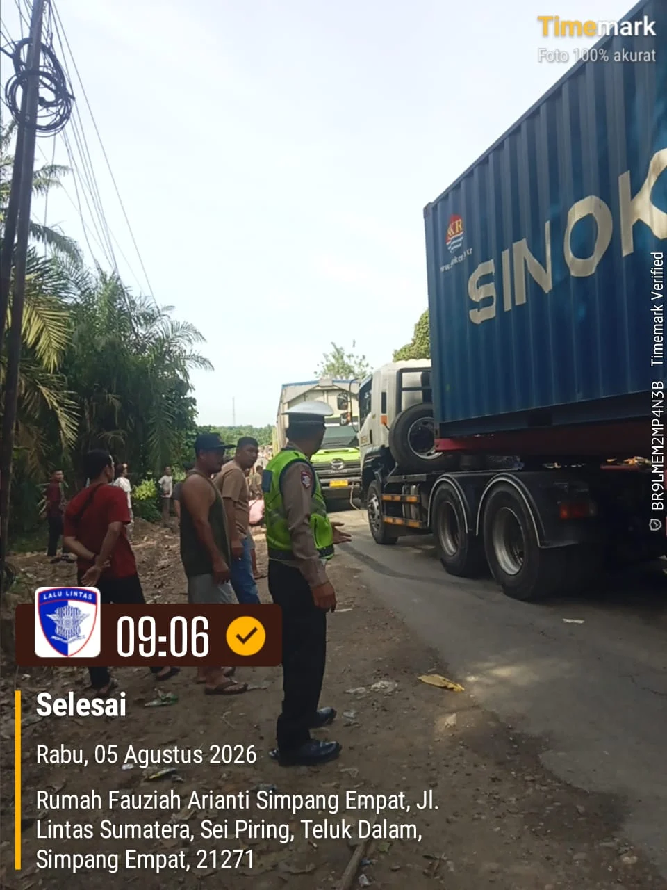 Respons Cepat Polres  Asahan  Tangan Kepadatan  Arus Lalu  Lintas  di Jalinsum Pulau Maria 