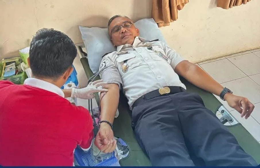 Setetes Darah, Sejuta Harapan! Lapas Solok Semarakkan HUT RI ke-81 dengan Aksi Donor Darah
