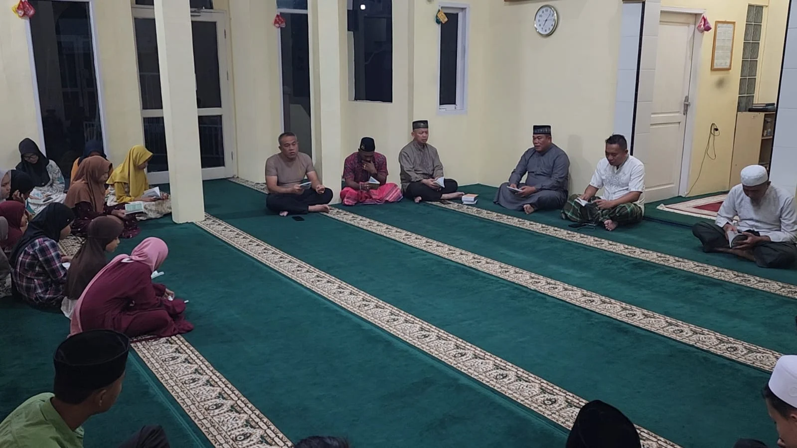 Kapolres Batu Bara Gelar Pengajian dan Santunan, 20 Anak Yatim Terima Bantuan
