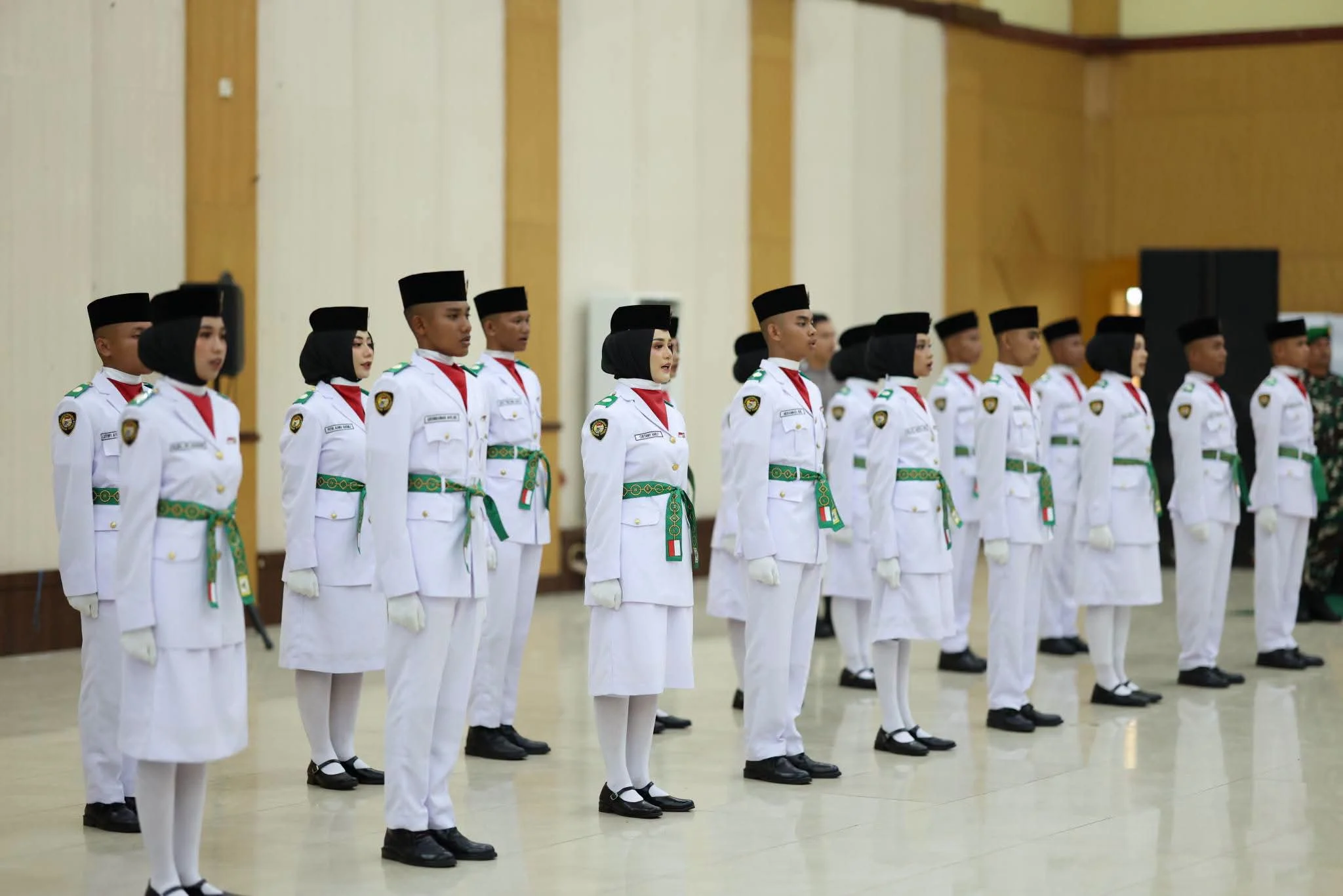 Wali Kota Solok Kukuhkan 65 Anggota Paskibra 2026, Siap Kibarkan Merah Putih di HUT ke-81 RI