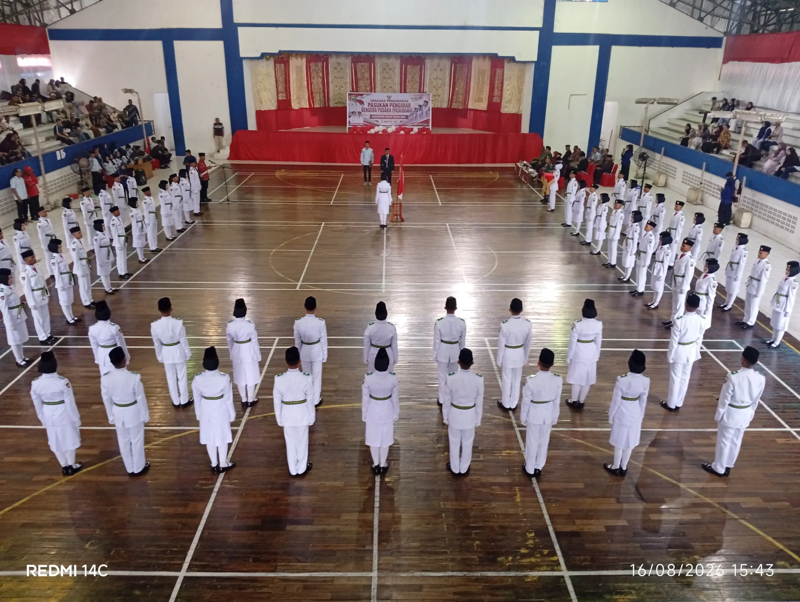 Bupati Solok Kukuhkan Paskibraka 2026, Tekankan Disiplin dan Semangat Kebangsaan.
