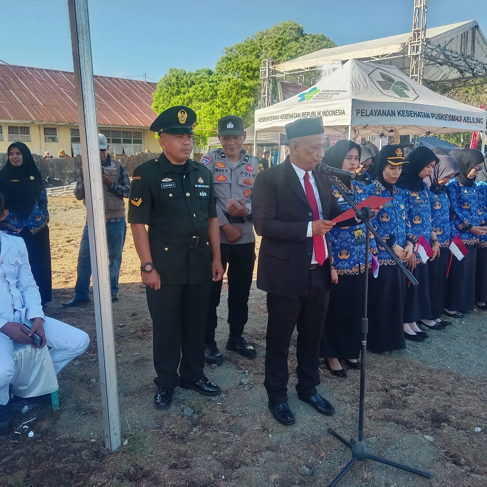 Upacara HUT ke-81 Kemerdekaan RI di Desa Pattopakang, Kecamatan Laikang Berlangsung Khidmat