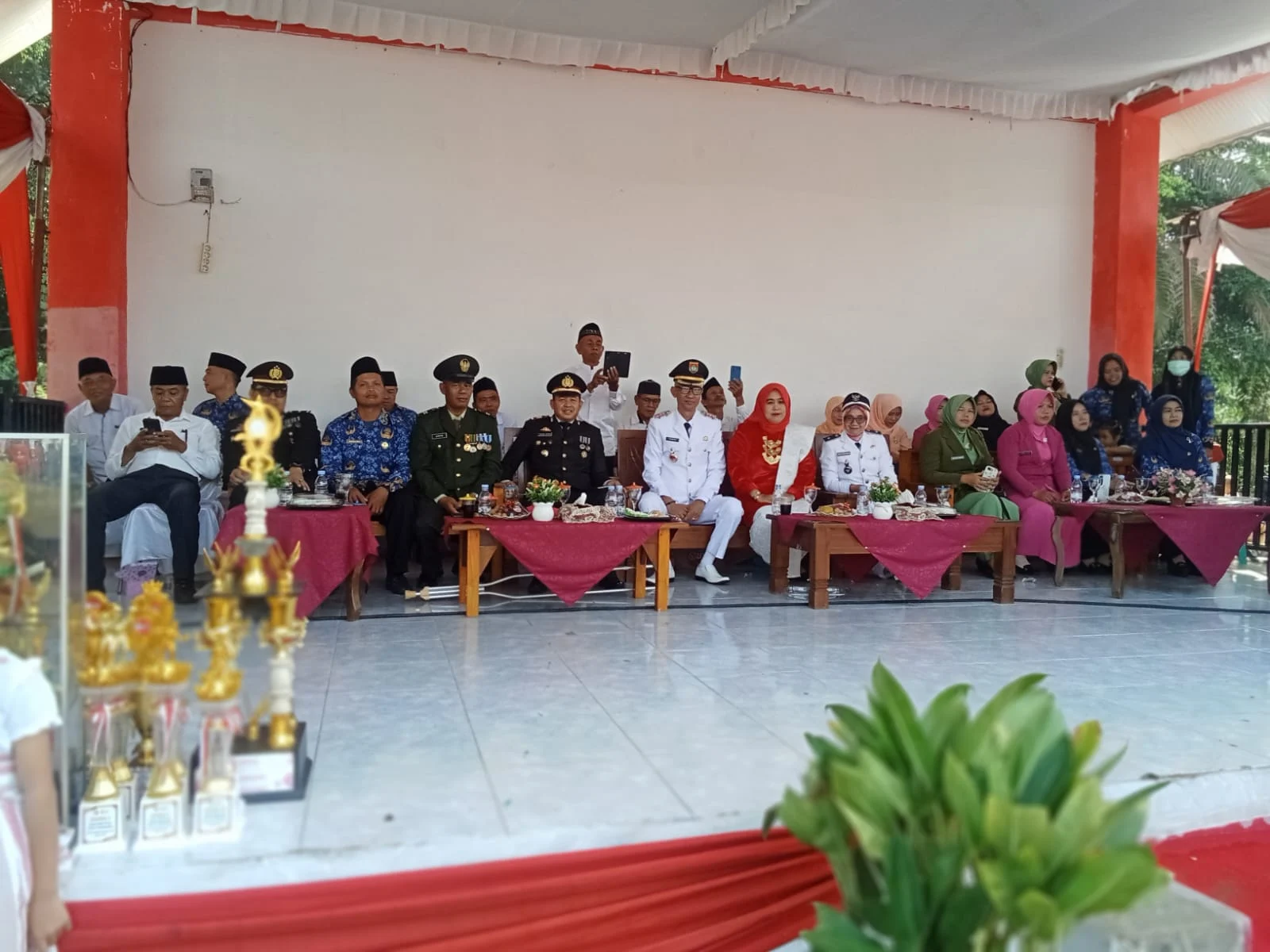 HUT ke 81 RI di kecamatan BTS ulu kabupaten Musi Rawas di lapangan hijau, penuh semangat dan antusias, untuk mengenang sejarah proklamasi kemerdekaan RI.