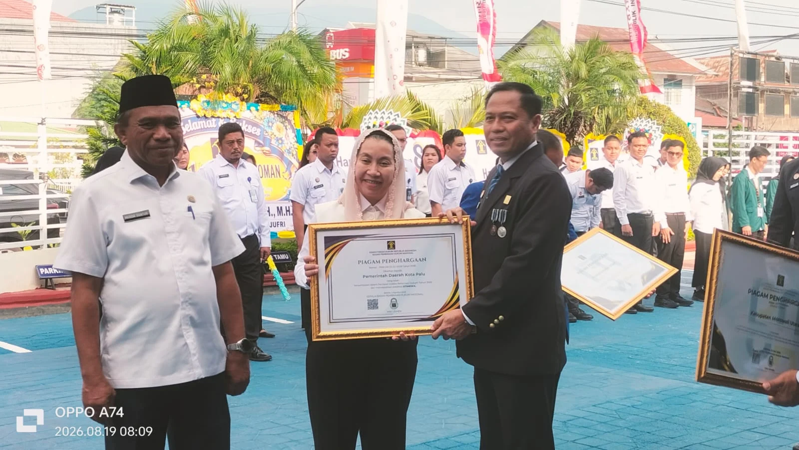 Hari Pengayoman Ke 81 Wilayah  Kementerian Hukum Sulawesi Tengah Bejalan Dengan Hikmat Di Halaman Kantor  Dan Dirangkai Dengan Syukuran Serentak 