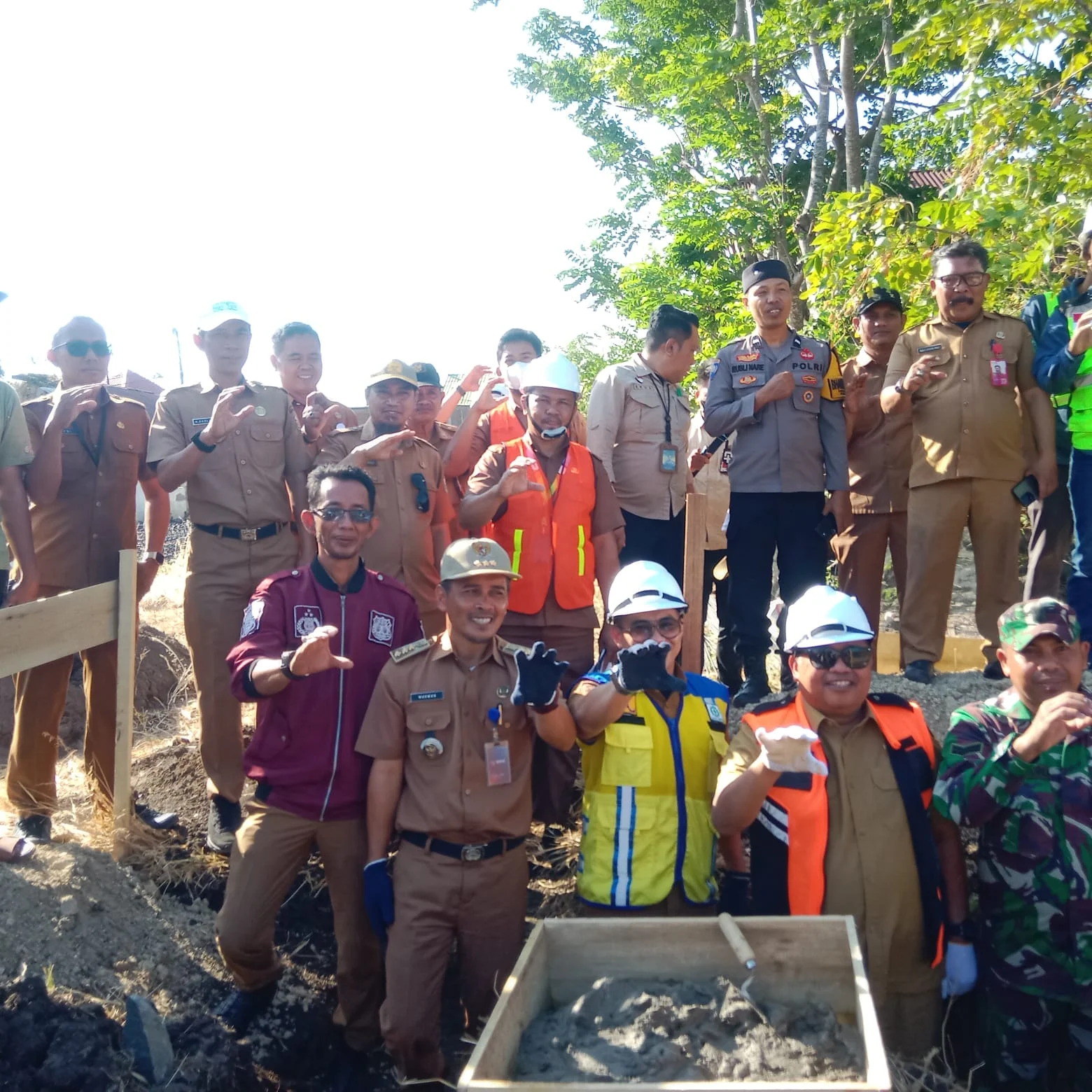 Bupati Takalar Resmi Letakkan Batu Pertama Kantor Camat Laikang, Tegaskan Komitmen Perkuat Pelayanan hingga Wilayah Pesisir
