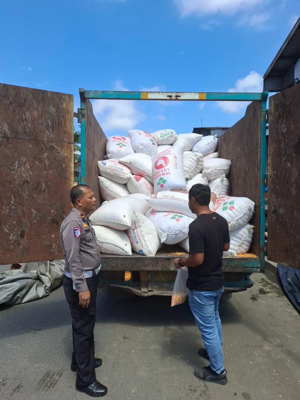 Polres Batu Bara Kembali Distribusikan 9,771 Ton Jagung ke Bulog Asahan