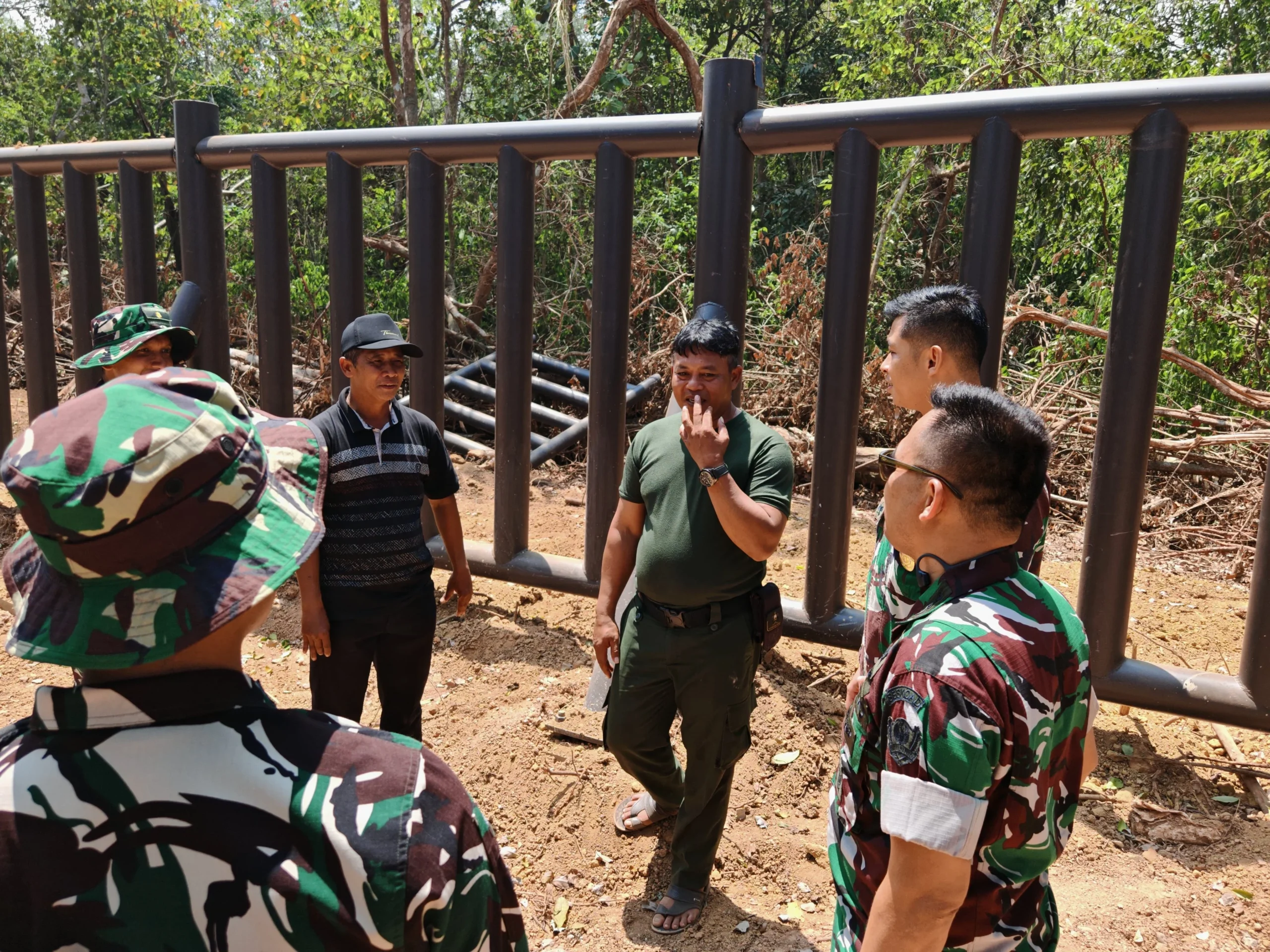 Cari Solusi Karhutla, Tim KKL Seskoad Gelar Dialog Dua Arah dengan Warga Lampung Timur*
