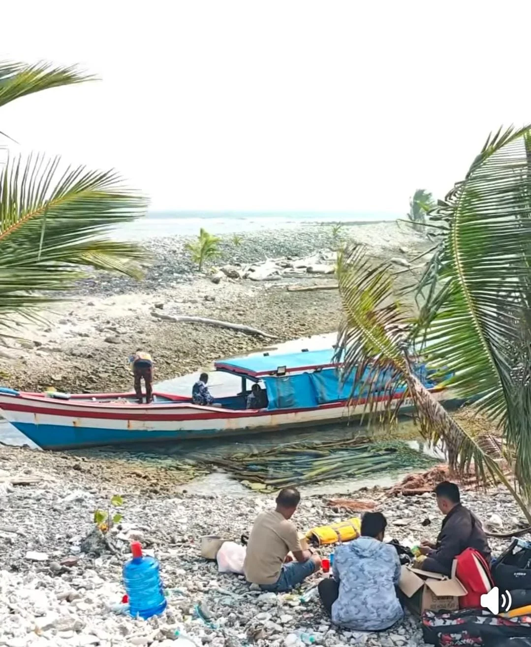 Mancing Bersama di Laut, Jajaran Lapas Solok Pererat Kekeluargaan dan Lepas Penat

