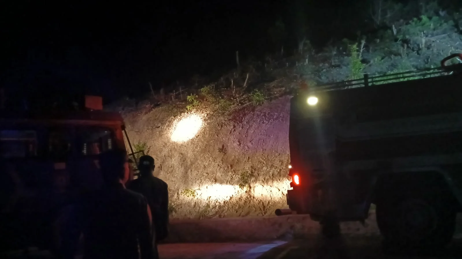 Terjadi Kebakaran Lahan Kosong ( Karhutla) Di Kelurahan Ganti, Kec. Banawa, Donggala
