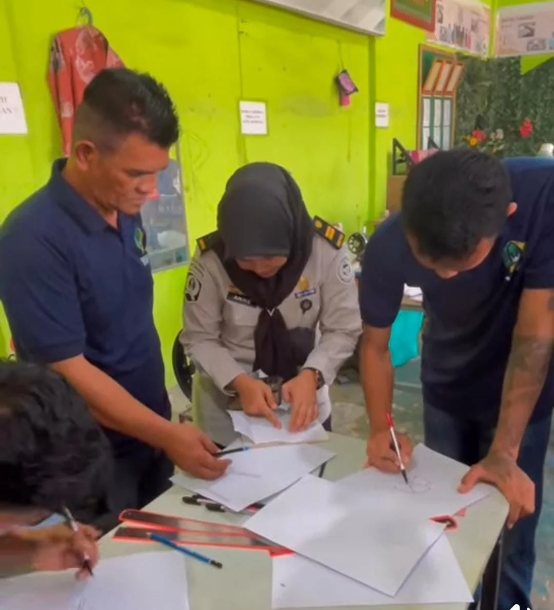 Lapas Solok dan LPKN Sawahlunto Kolaborasi Cetak Kreativitas Warga Binaan Lewat Canting Cap Batik
