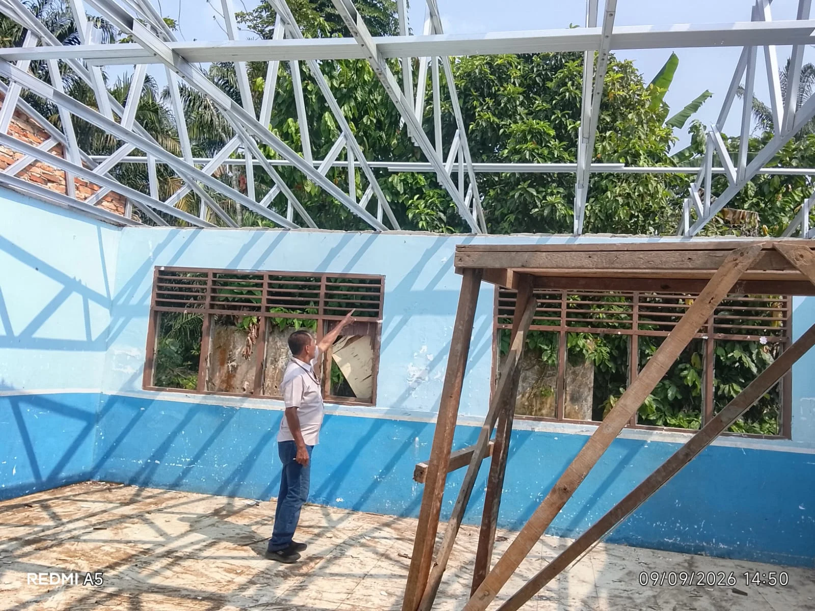 Pejabat Pelaksana Dan Pengawas Revitalisasi Dinas Pendidikan Labuhanbatu Dipertanyakan.
