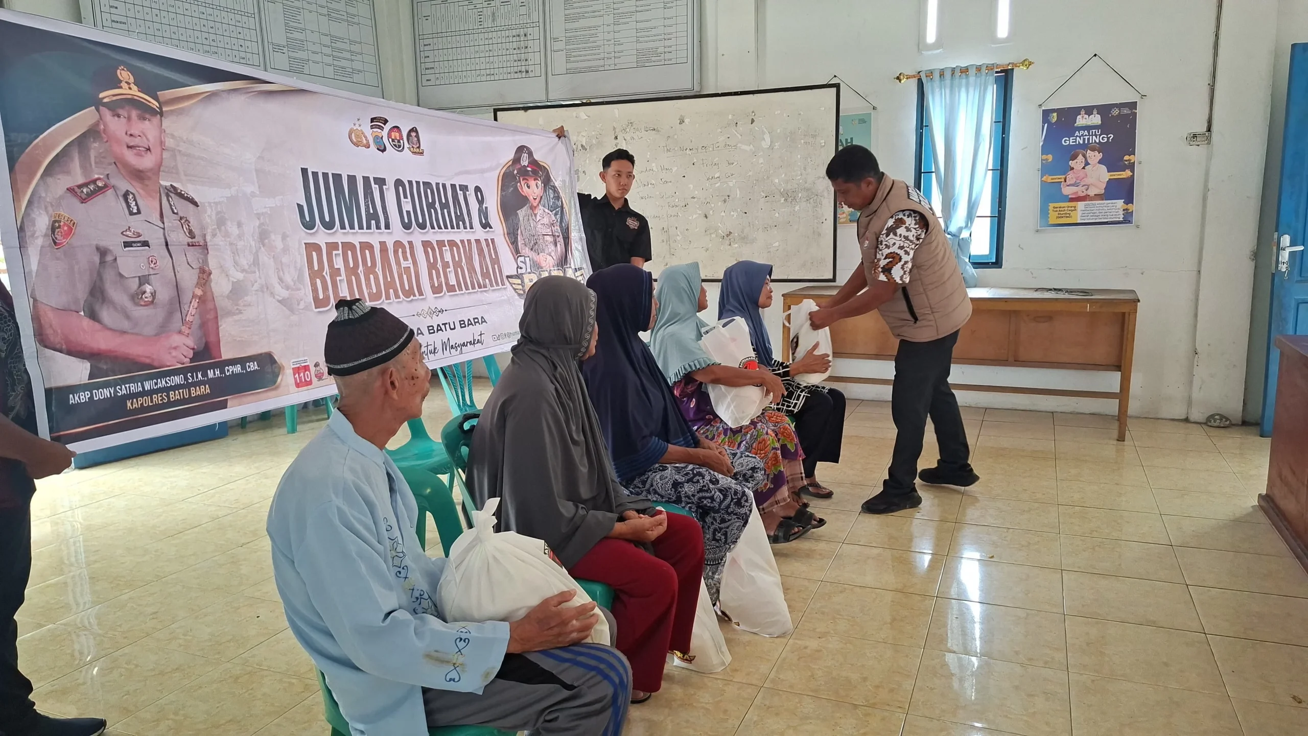Polres Batu Bara Gelar Jumat Berkah, Salurkan Bantuan dan Perkuat Kepedulian kepada Masyarakat