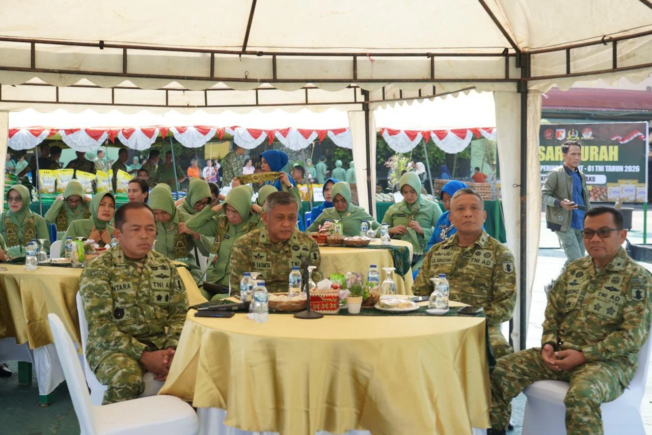 Semarak HUT Ke-81 TNI, Kodam XXIII/Palaka Wira Gelar Bazar Murah untuk Masyarakat
