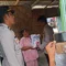 Polsek Medang Deras Salurkan Tali Asih kepada Warga Terdampak Angin Kencang