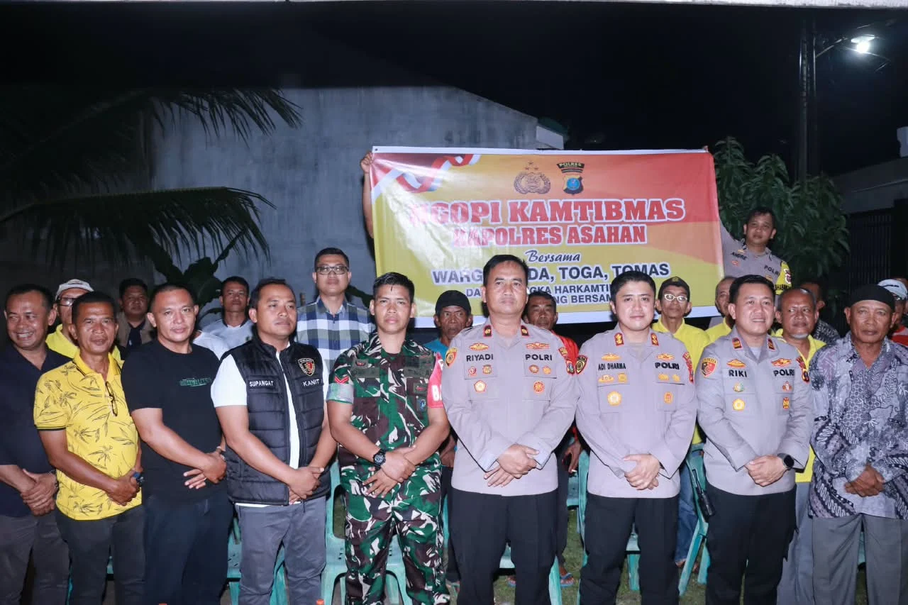 Kapolres Asahan Sambangi Satkamling di Siumbut Umbut, Ajak Warga Aktif Jaga Kamtibmas
