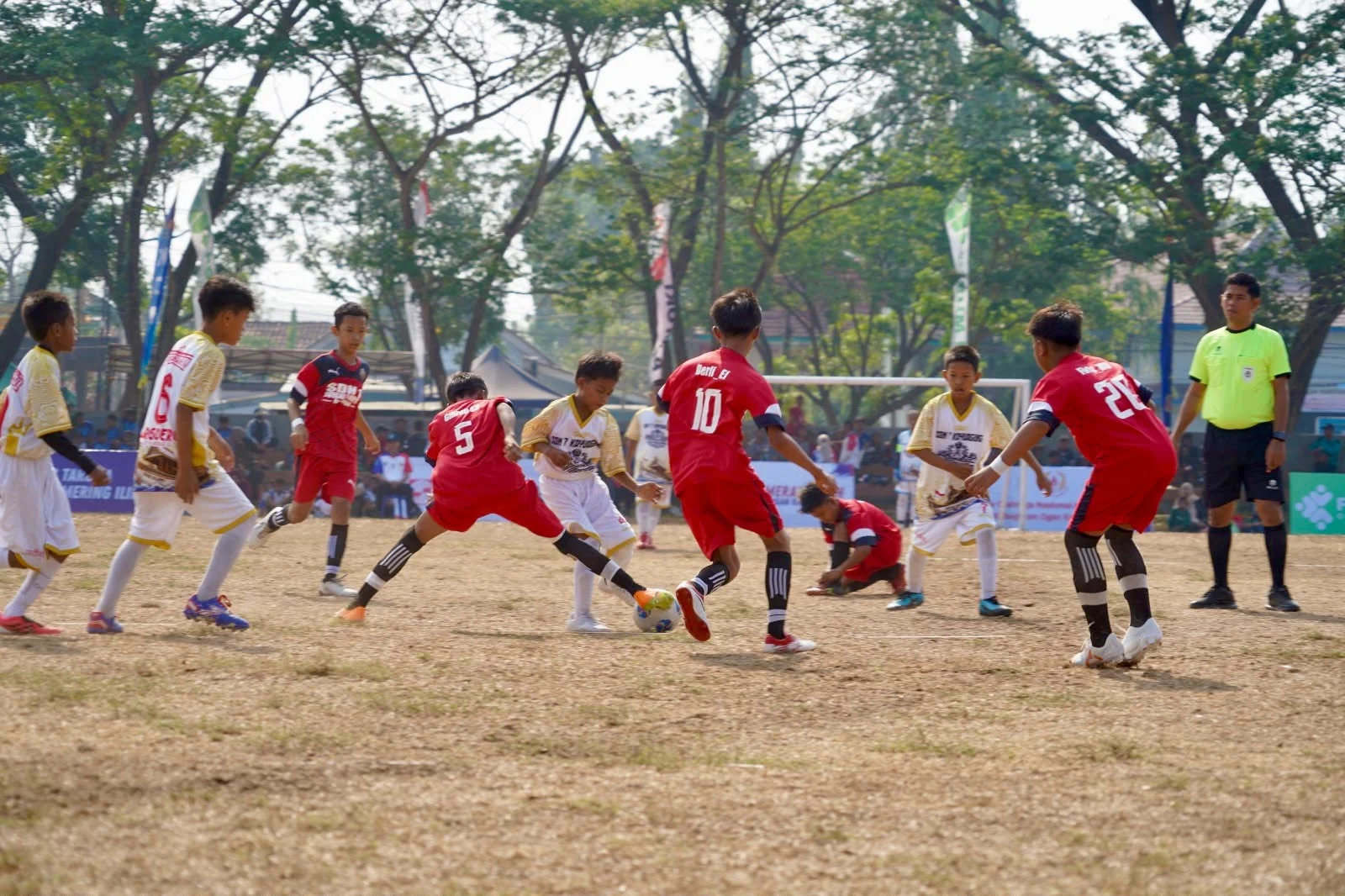 47 Tim Berlaga di Liga Merah Putih OKI, Muchendi Dorong Pembinaan Sepak Bola Usia Dini