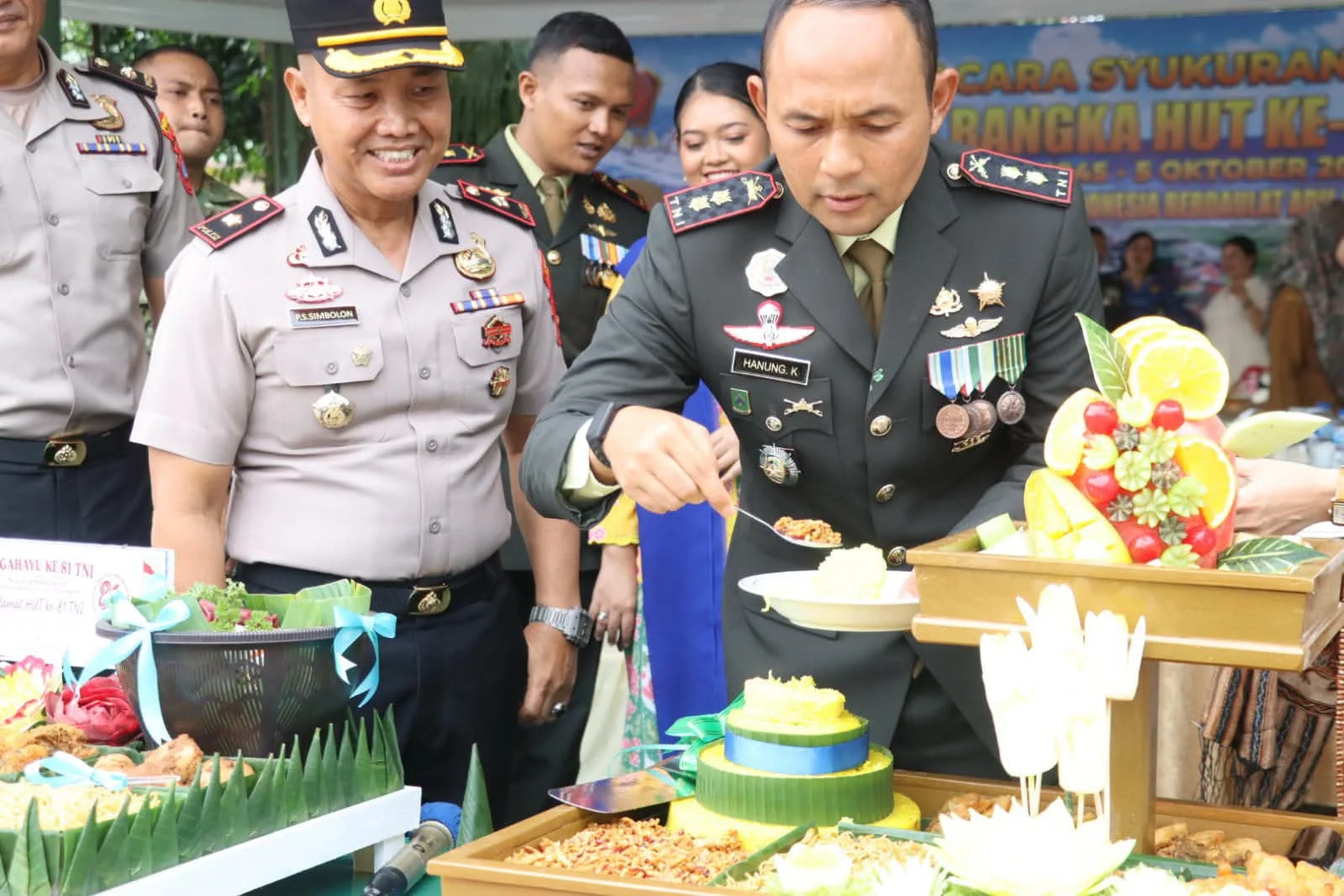 Semarak HUT TNI Ke 81. Polres Labuhanbatu Berikan Kejutan ke Sejumlah Satuan TNI.