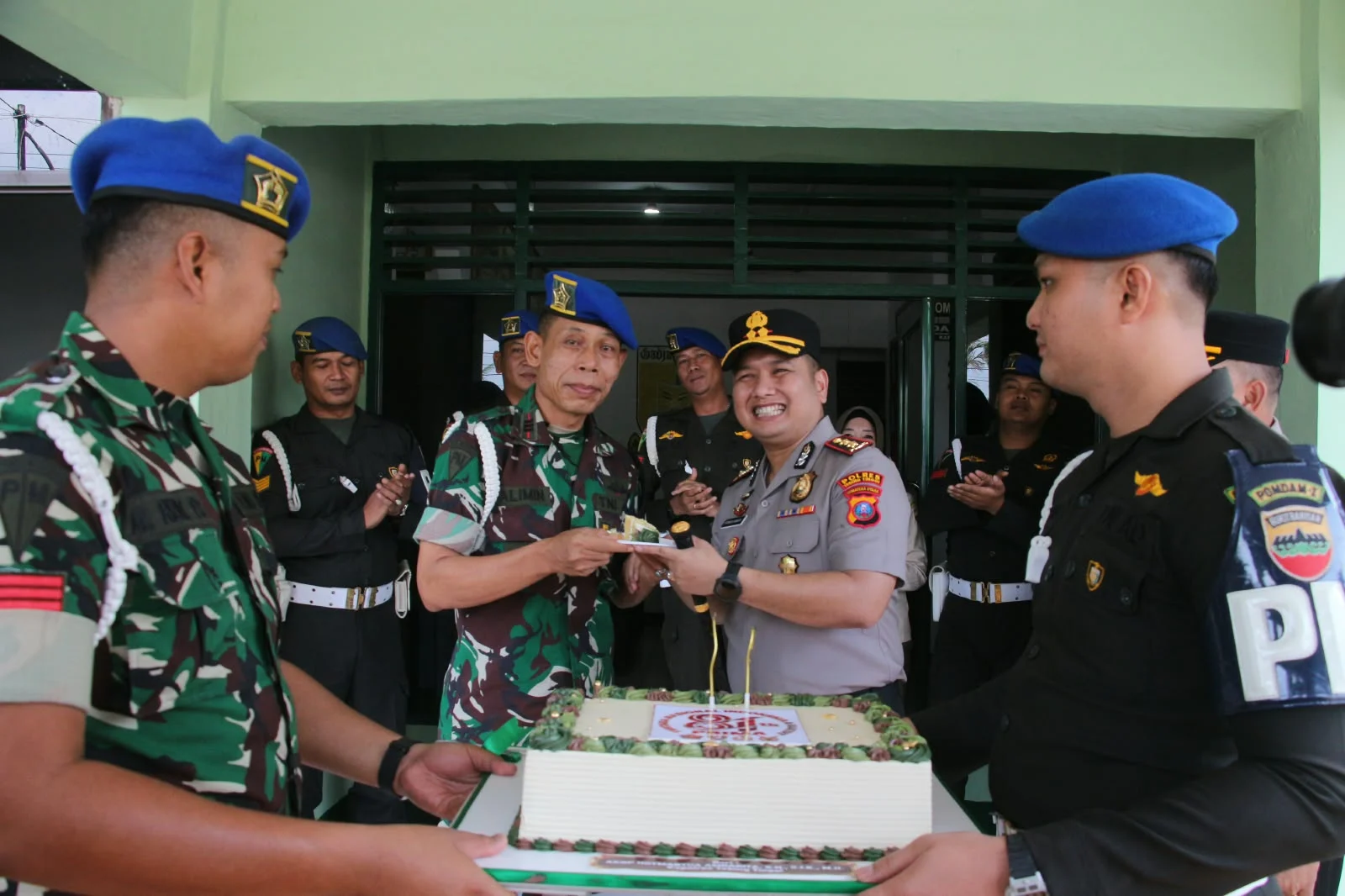 Kapolres Tebing Tinggi Sambangi Subdenpom, Perkuat Sinergitas di HUT ke 81 TNI
