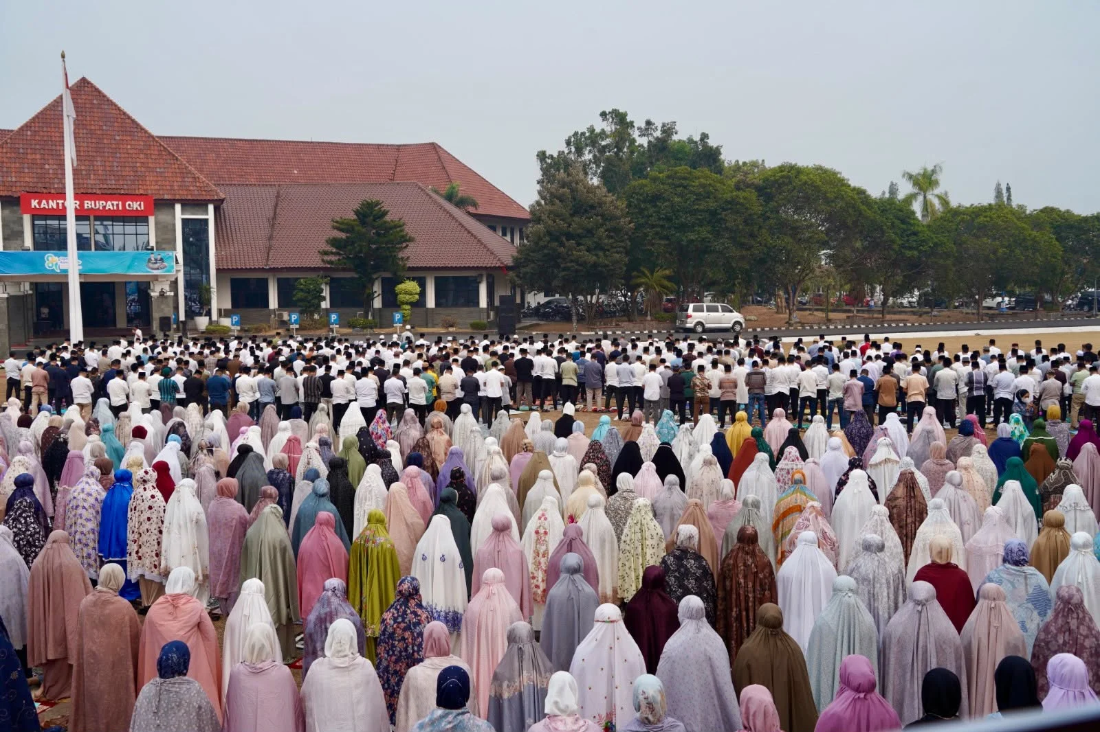 Mengetuk Pintu Langit, Warga OKI Gelar Salat Minta Hujan Serentak