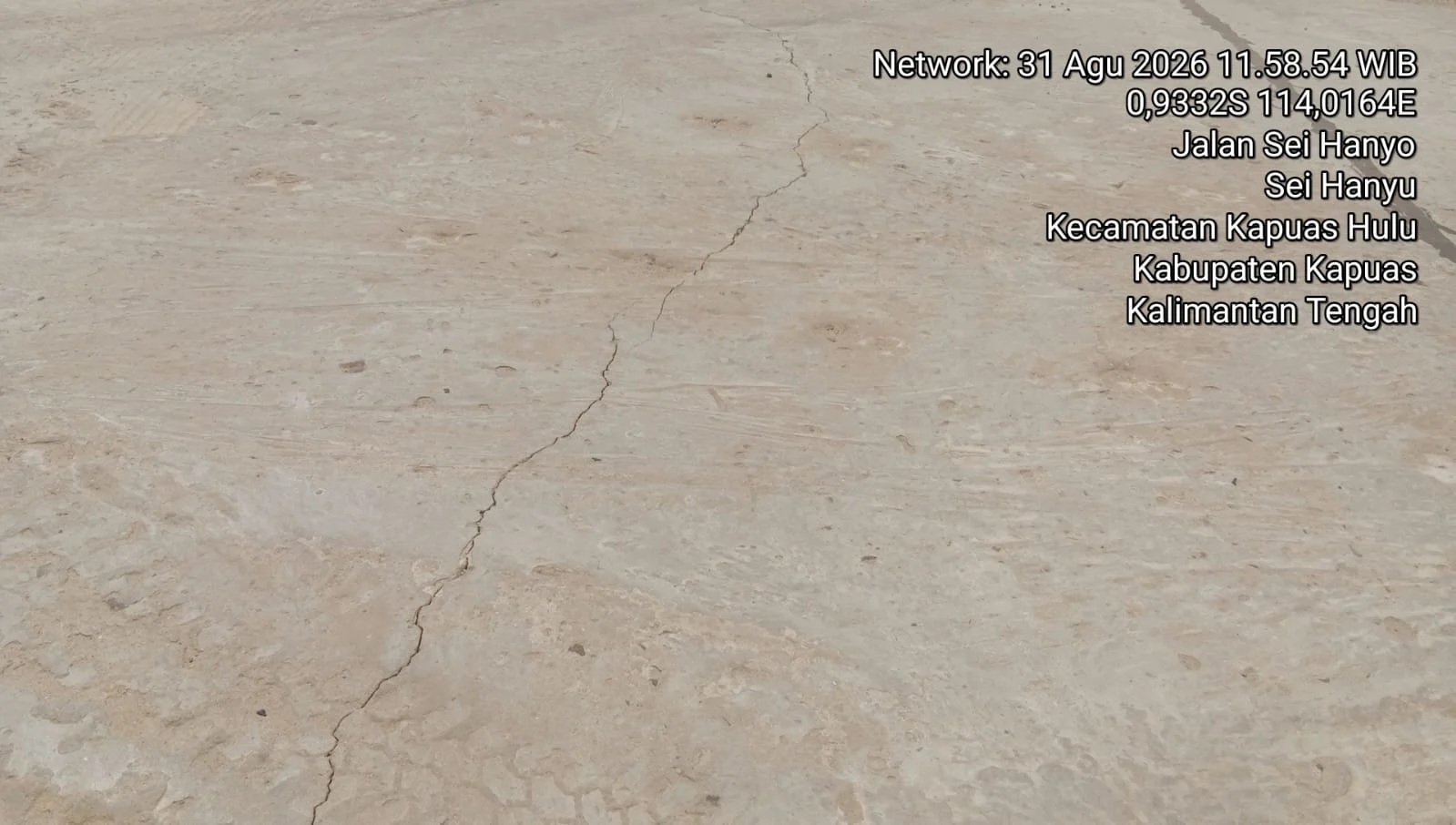 Rabat Beton Jalan Poros Sei Hanyo Senilai Rp989 Juta Retak dan Bergelombang, INFO86NEWS Desak Kejari dan DPRD Kapuas Turun Tangan