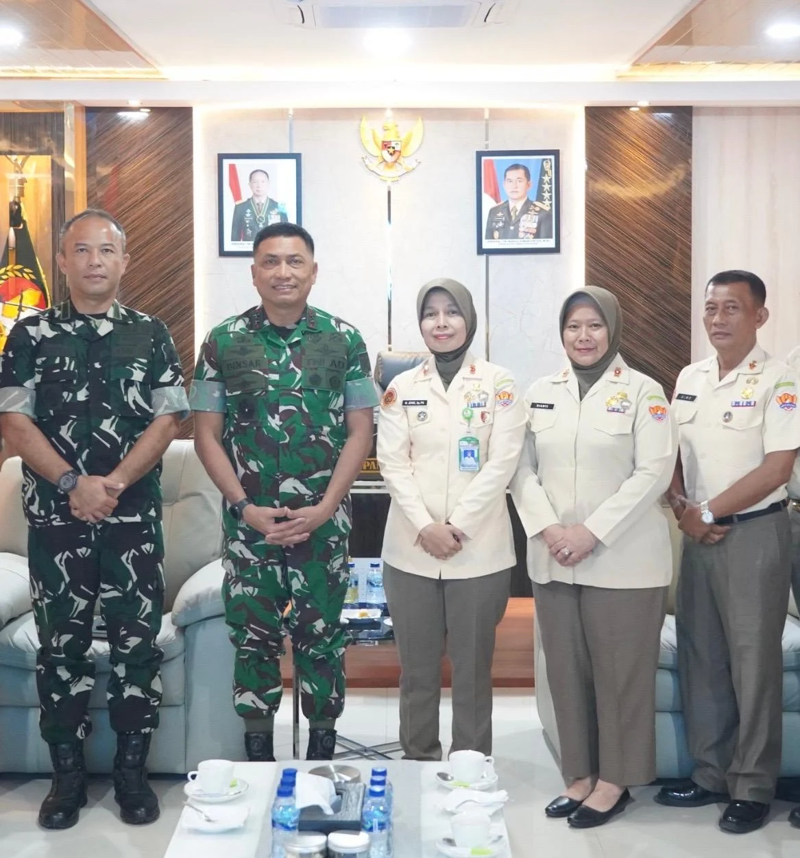 Pangdam XXIII/Palaka Wira Terima Kunjungan Silahturahmi Ketua DPK Korpri Unit TNI AD, Perkuat Pembinaan ASN”
