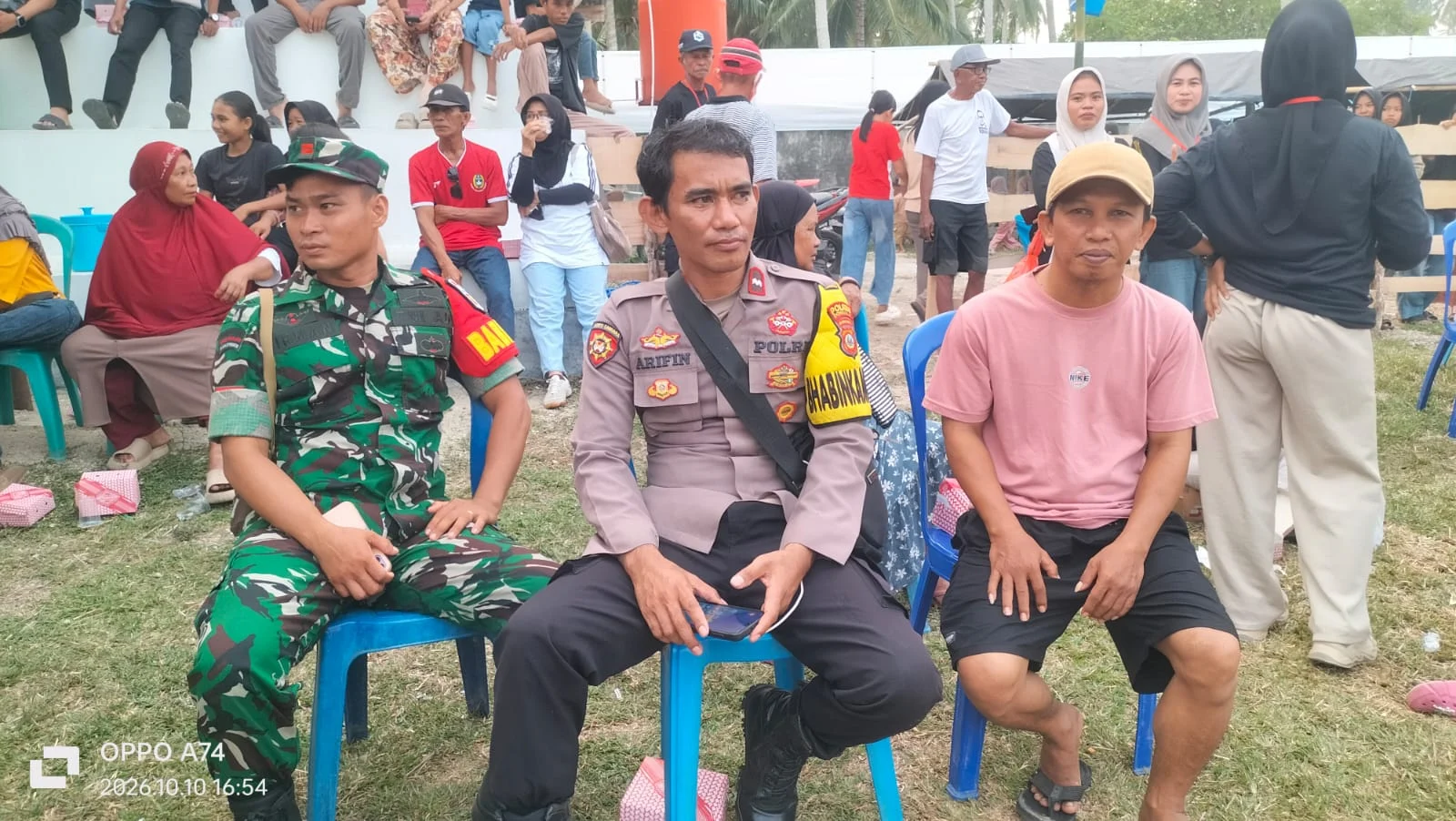 TNI - POLRI Mengamankan  Pembukaan Open Turnamen Sepak Bola Hadianto Rasyid Cup 2026 Di Desa Tambu Tovea, Kec. Balaesang, Donggala