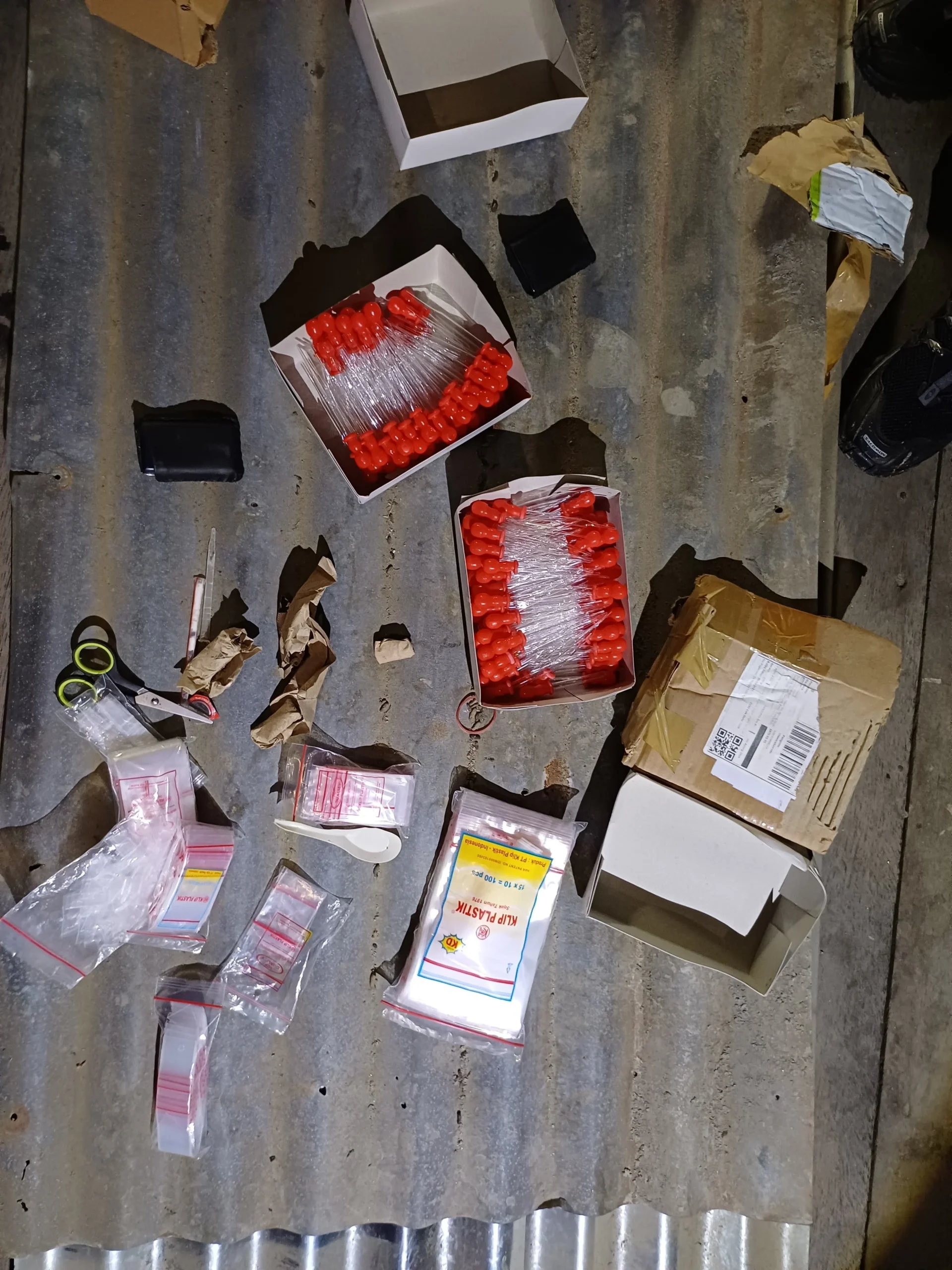 POLRES ASAHAN GELAR OPERASI SARANG NARKOBA DI BAGAN ASAHAN, TIGA ORANG DIAMANKAN
