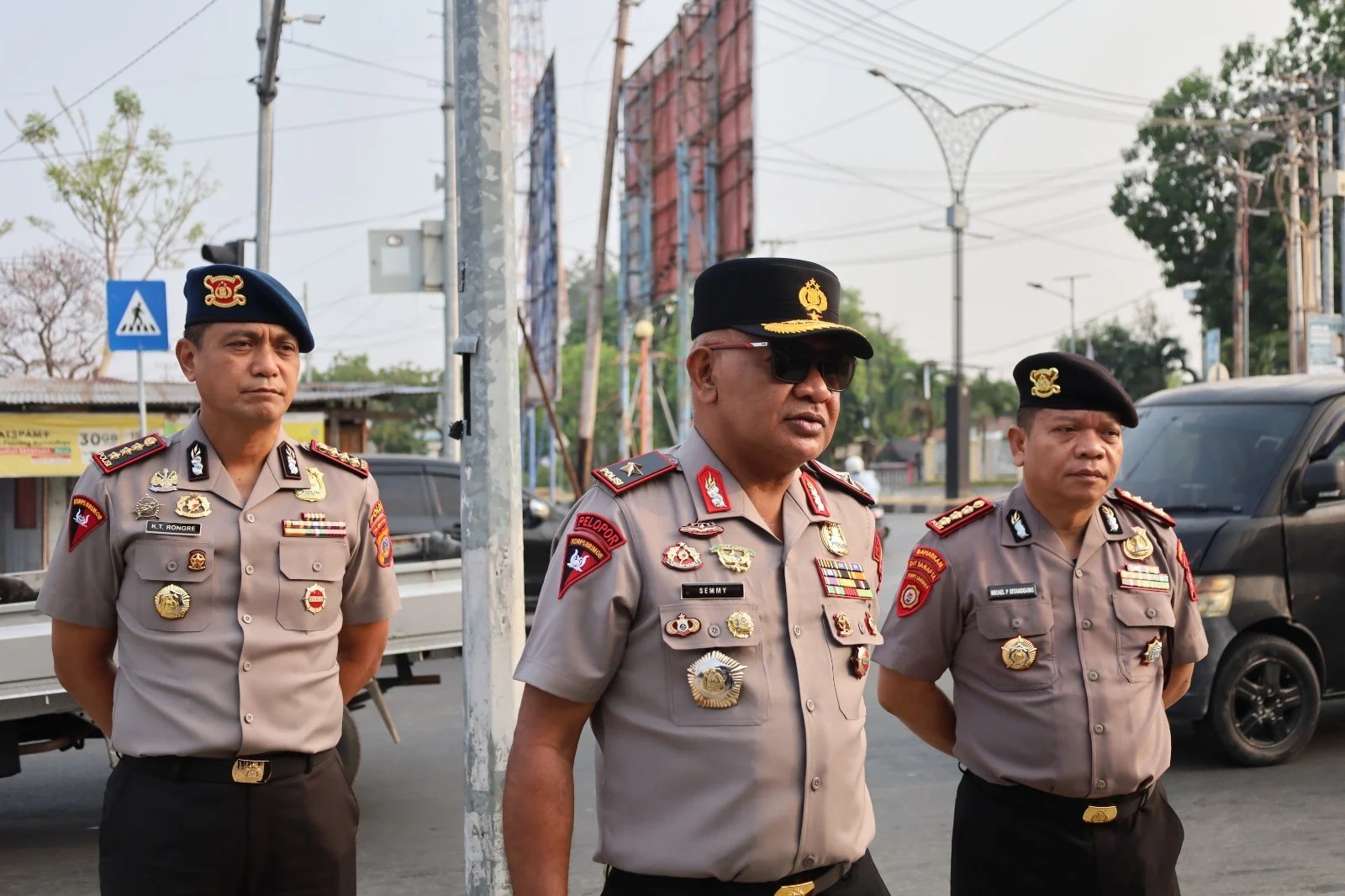 DUKUNG QUICK WINS KAPOLRI, DANSATBRIMOB DAMPINGI WAKAPOLDA SULTENG TINJAU PENGATURAN LALU LINTAS DI KOTA PALU