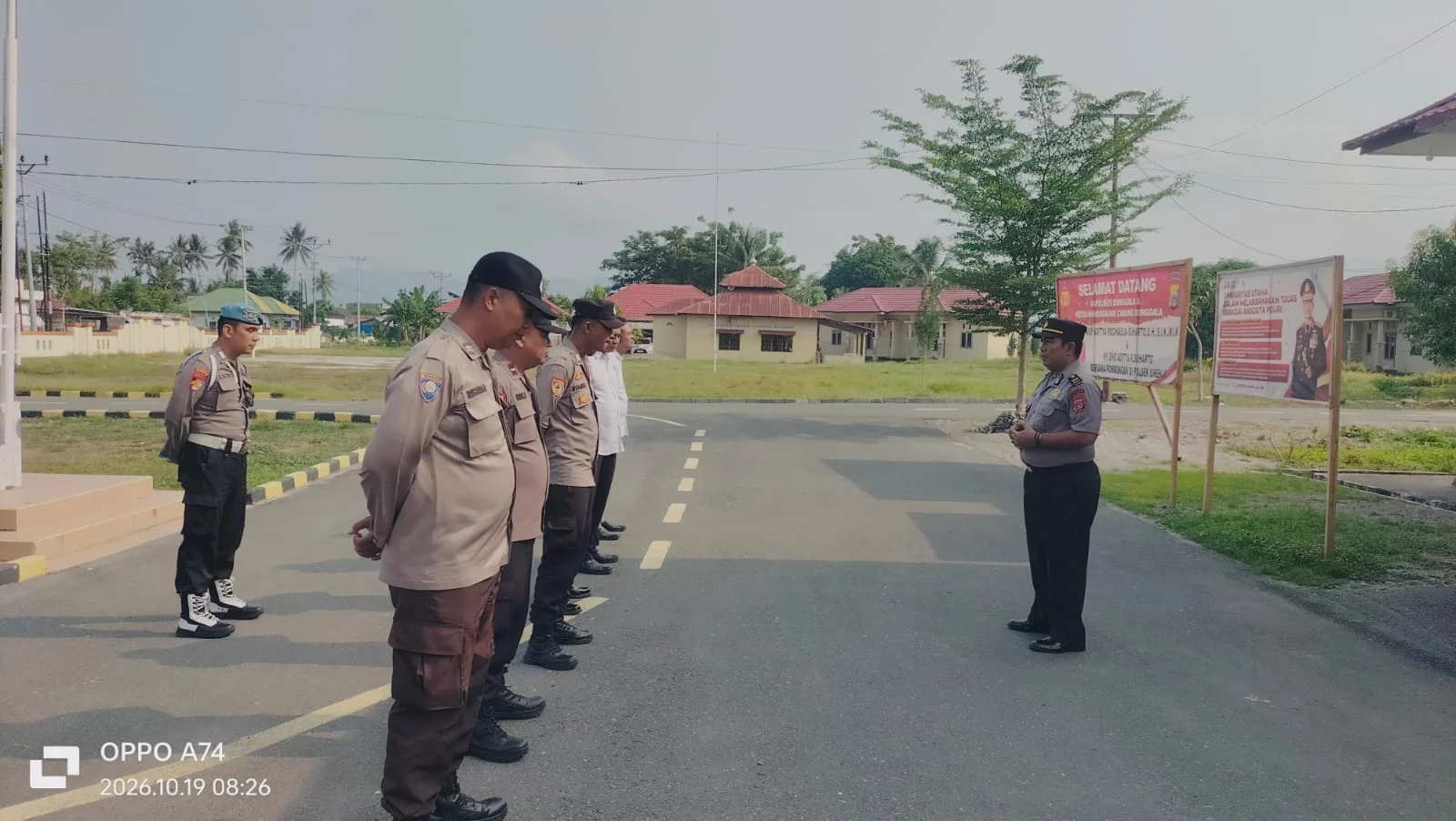 Kapolres Donggala, Melalui Kapolsek Sirenja Iptu Ahmat Coridji, Mengadakan Apel Pagi, Serta Beri Himbauan Dan Arahan Pak KAPOLRI Jenderal Polisi Suyudi Ario Seto 